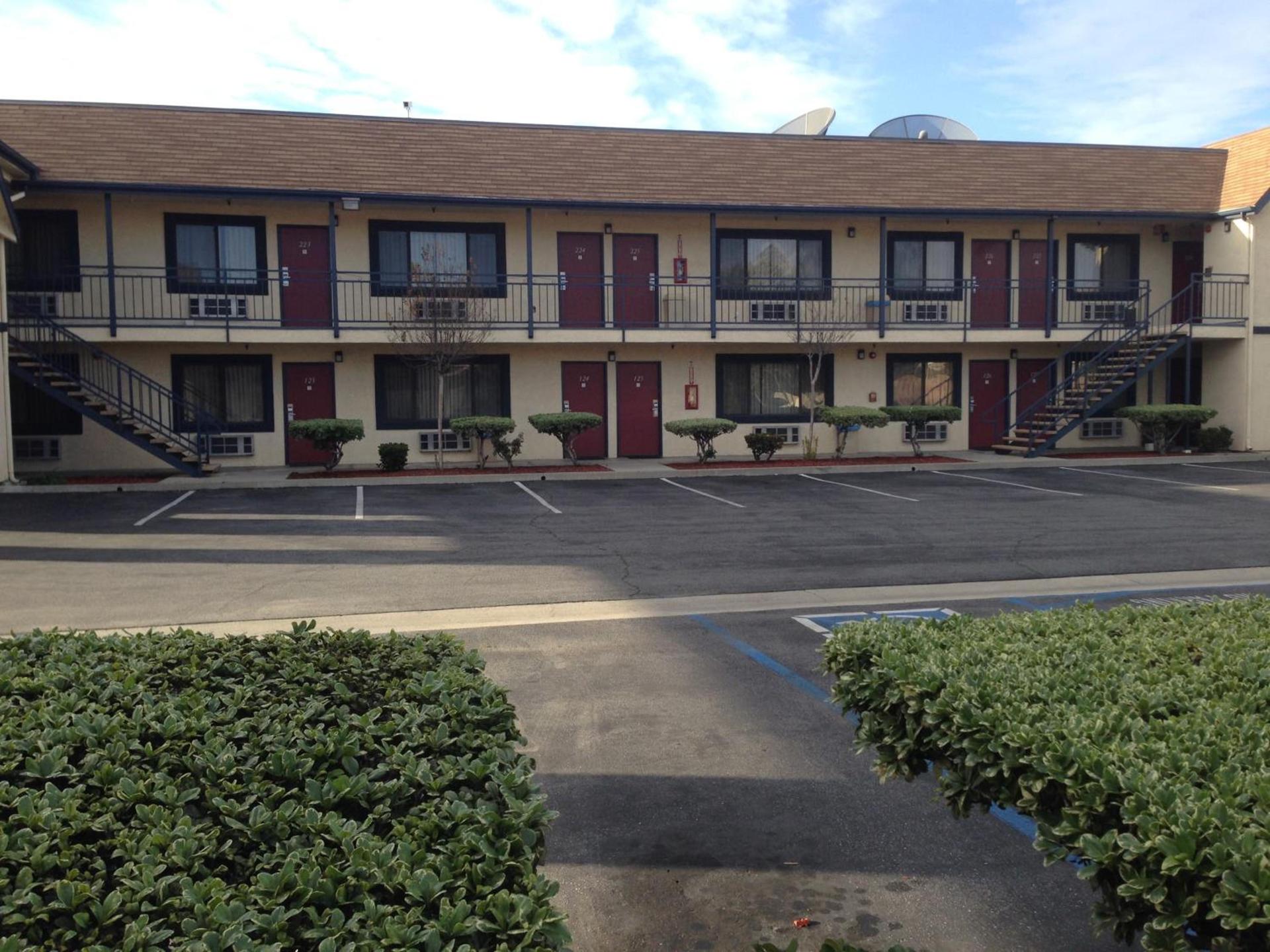 Luxury Inn photo 4