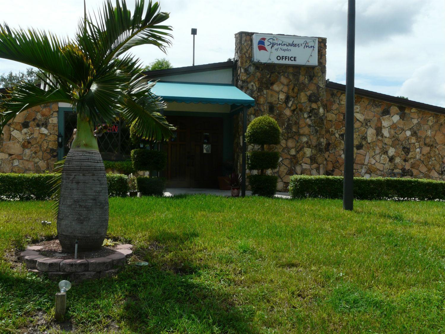 Spinnaker Inn of Naples photo 45