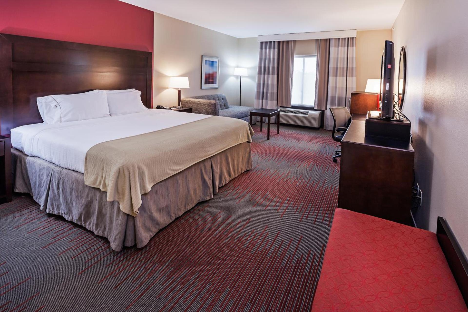 Holiday Inn Express Hotel and Suites Duncan by IHG photo 2