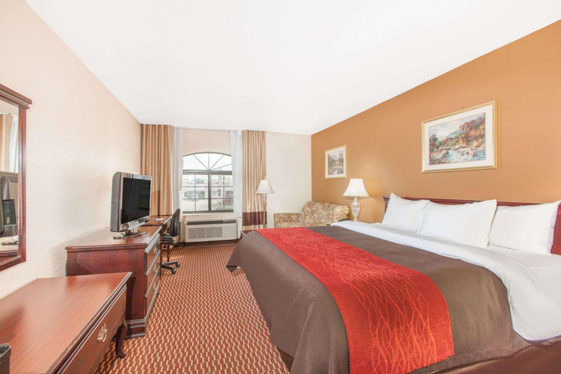 Quality Inn & Suites Oklahoma City North photo 45