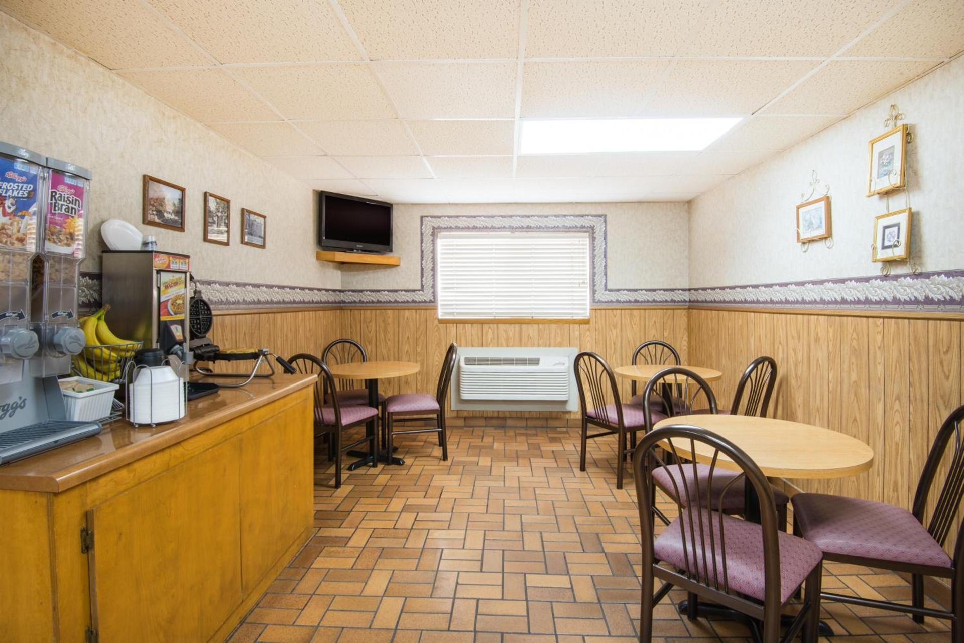 Super 8 by Wyndham Nevada photo 22
