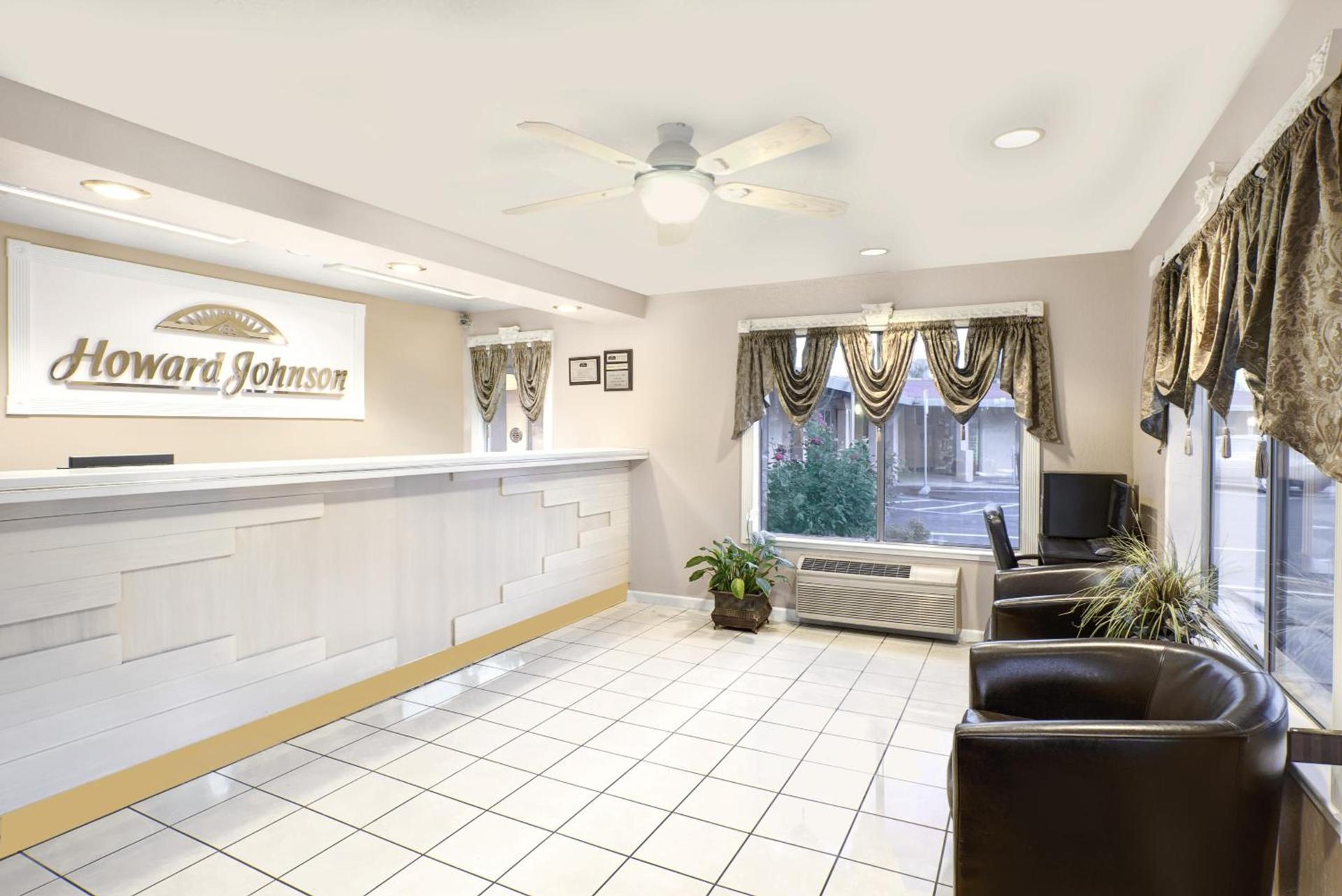 Howard Johnson by Wyndham Modesto Ceres photo 11