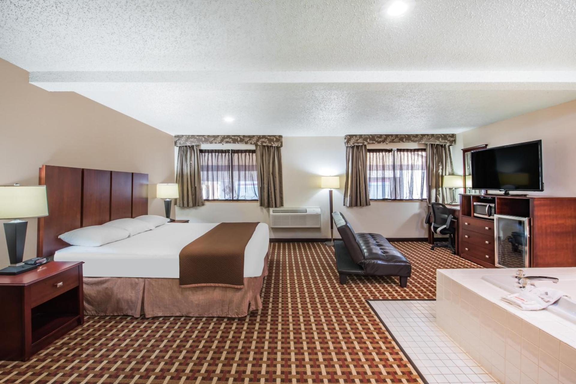 Super 8 by Wyndham Harlingen TX photo 35