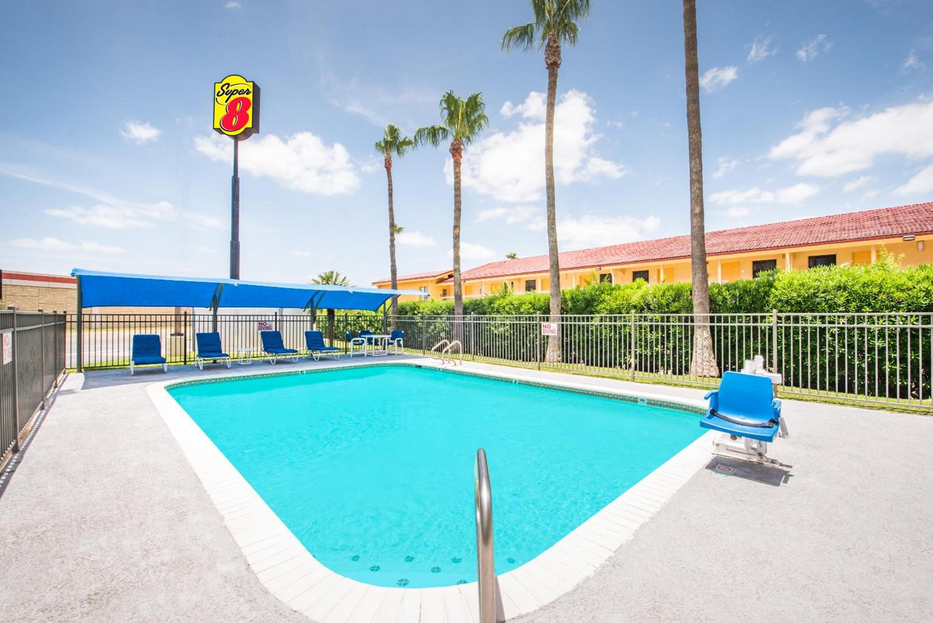 Super 8 by Wyndham Harlingen TX photo 19