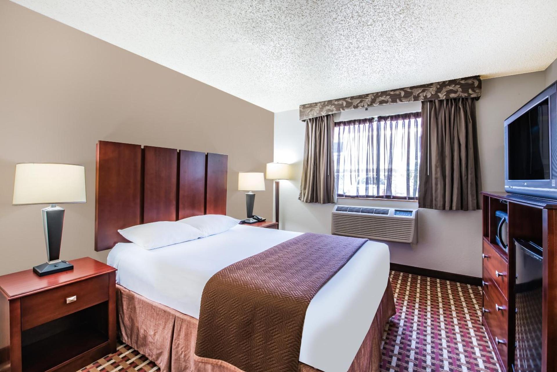 Super 8 by Wyndham Harlingen TX photo 37
