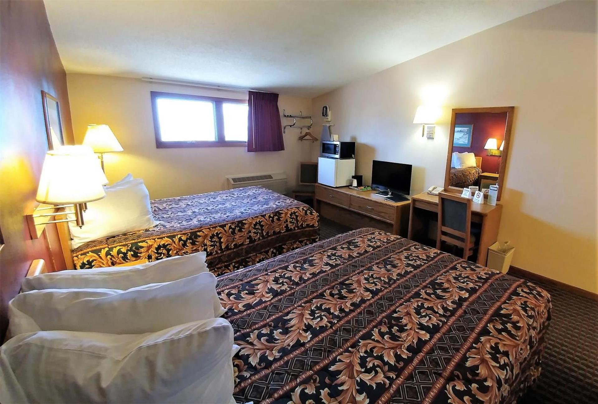 Red Carpet Inn - Windom photo 23