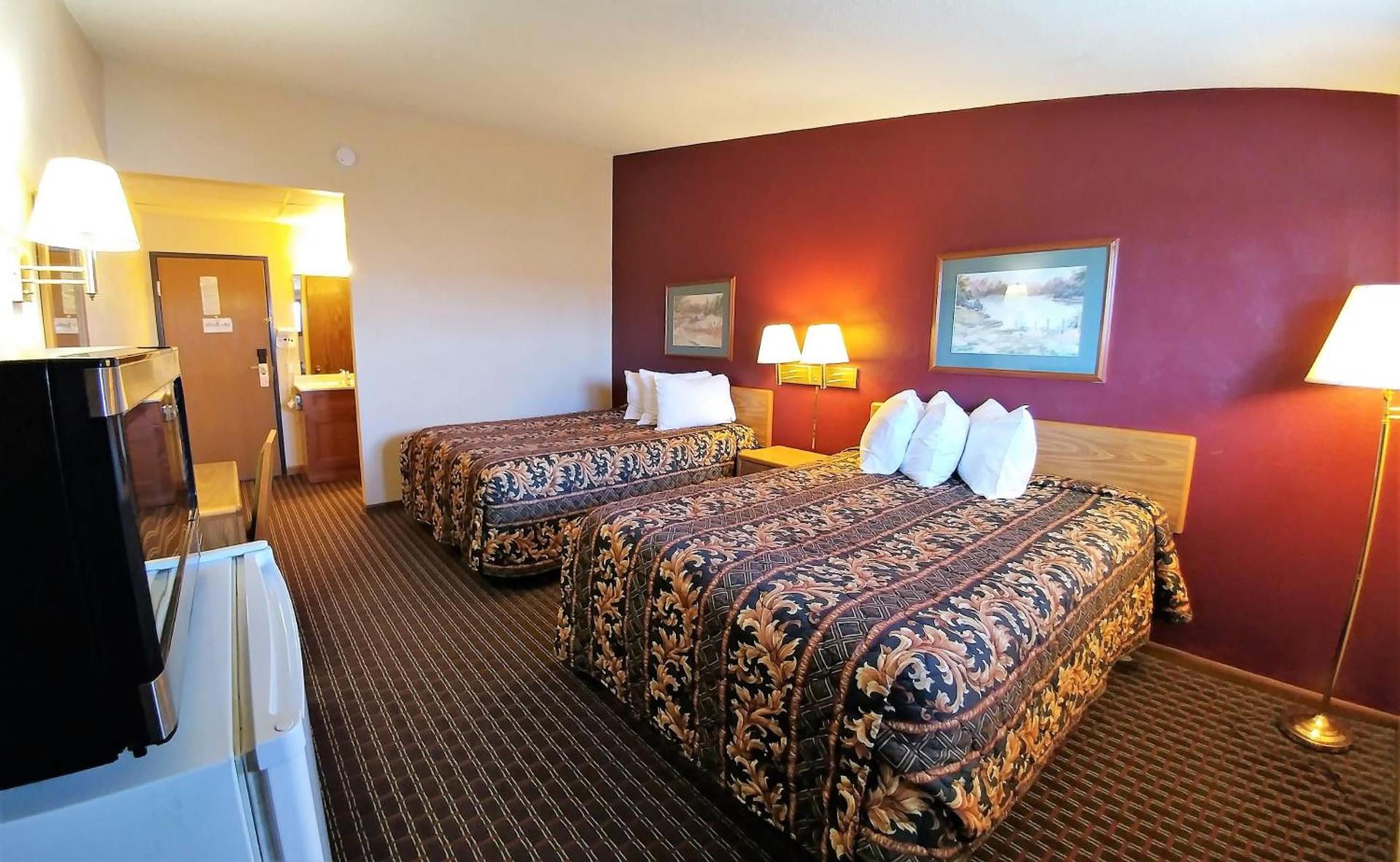 Red Carpet Inn - Windom photo 11