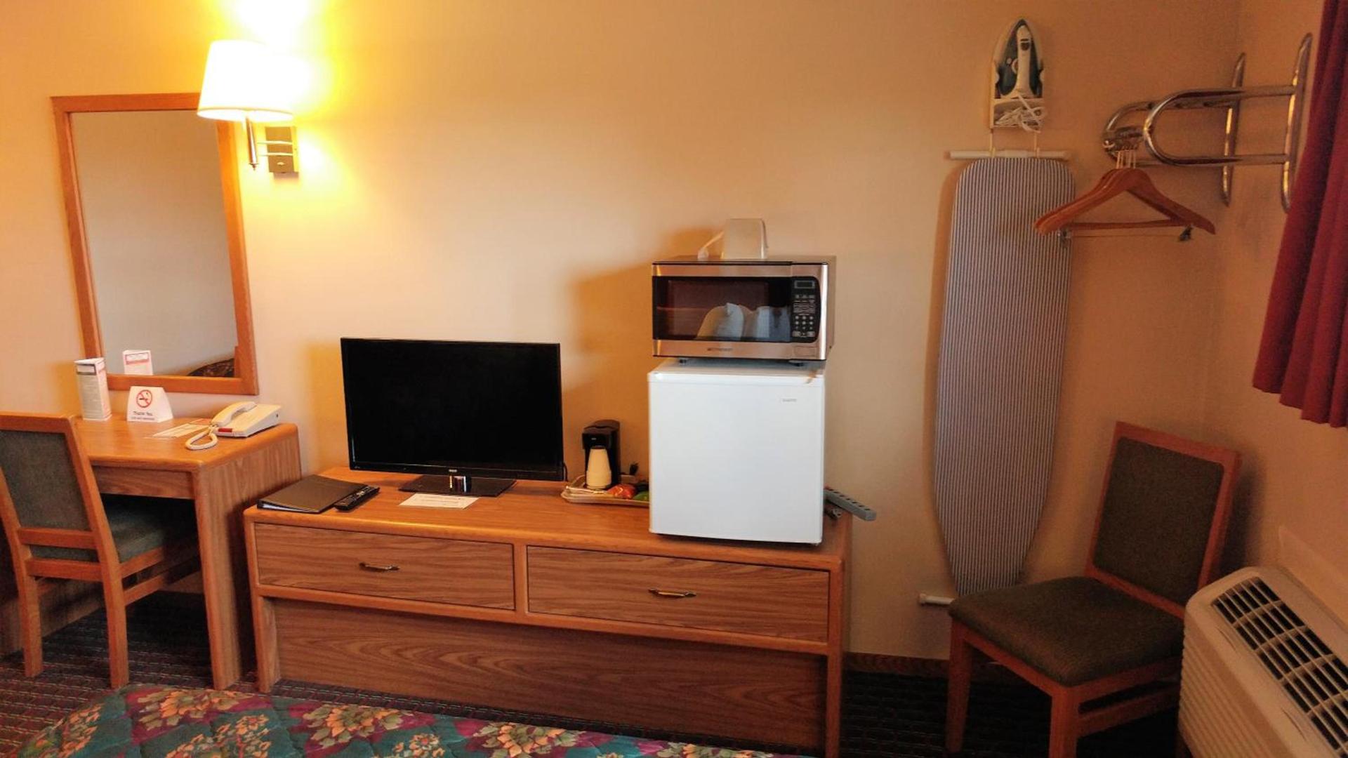 Red Carpet Inn - Windom photo 5