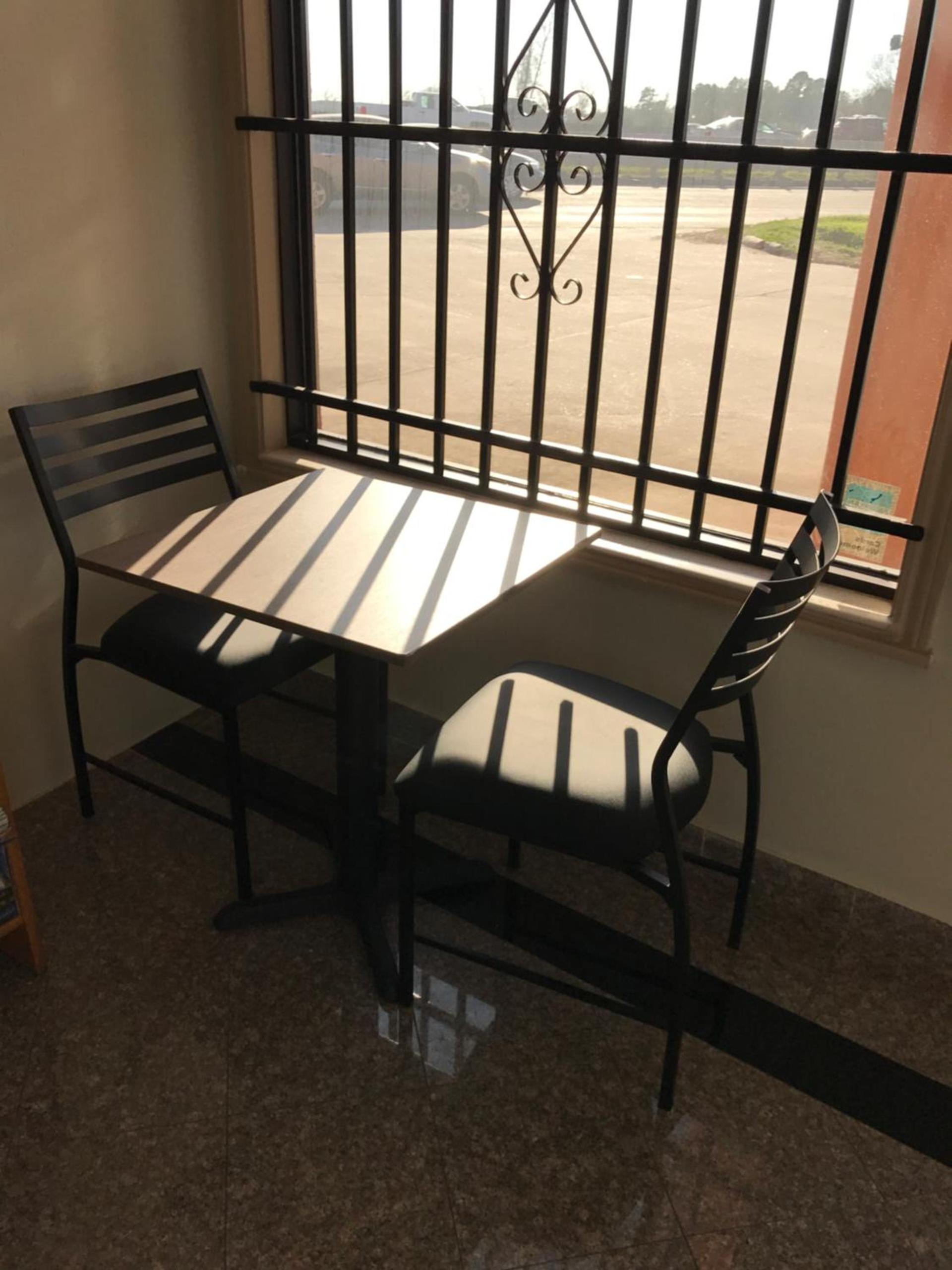 Moonlight Inn & Suites photo 6