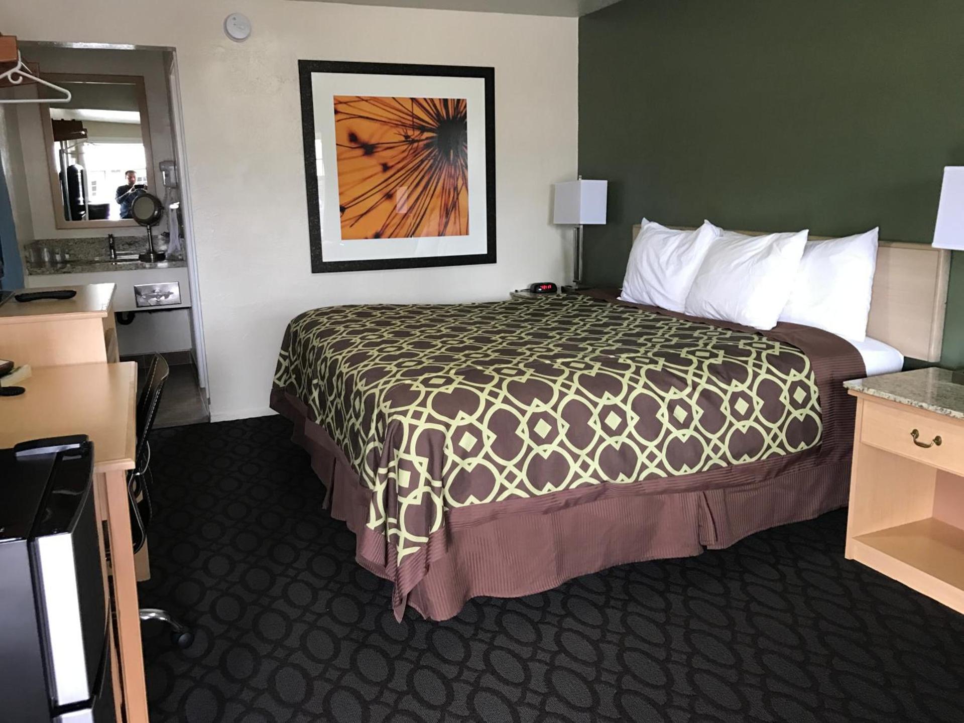 Downtown Inn photo 17