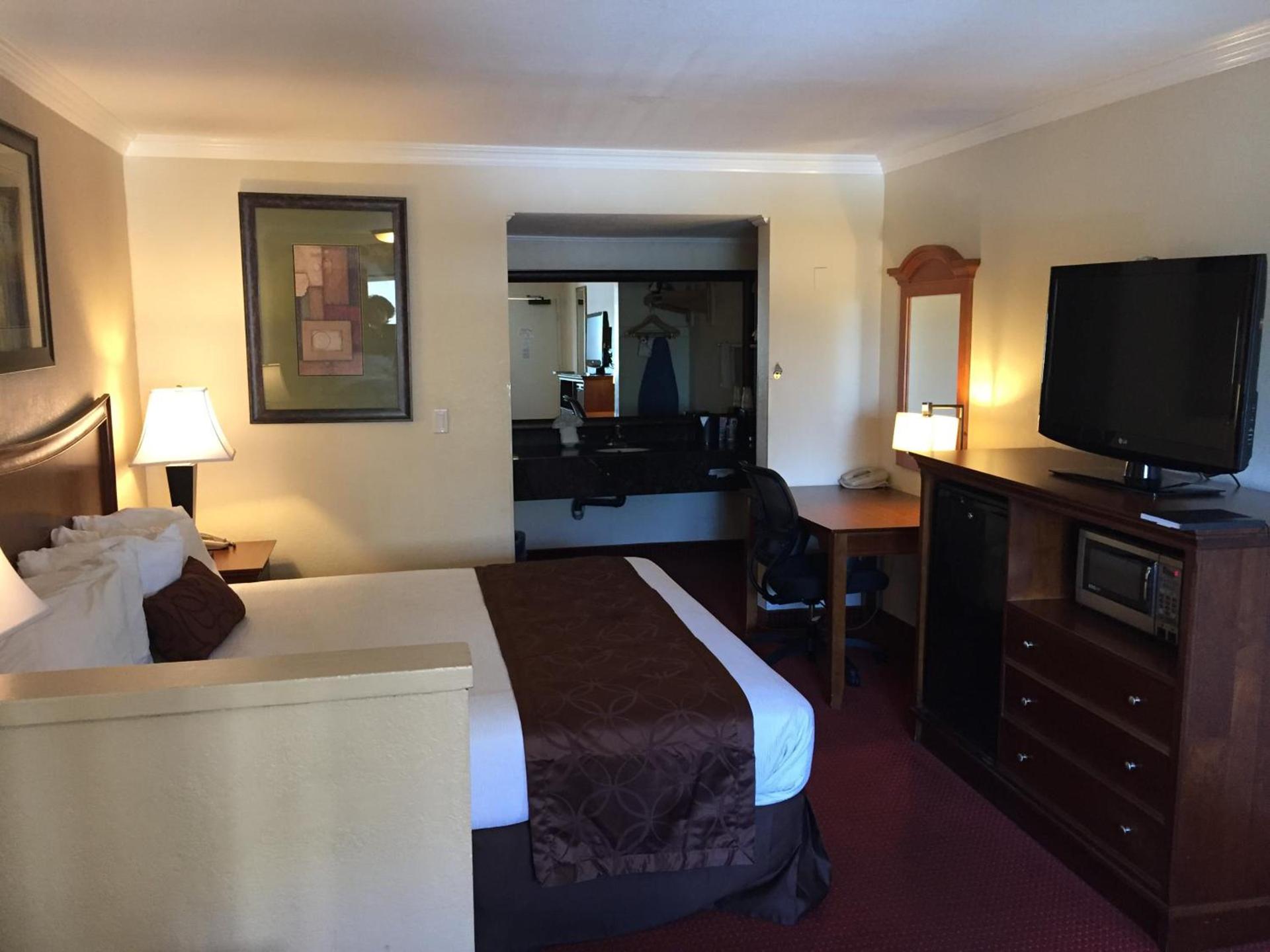 Chula Vista Inn photo 39