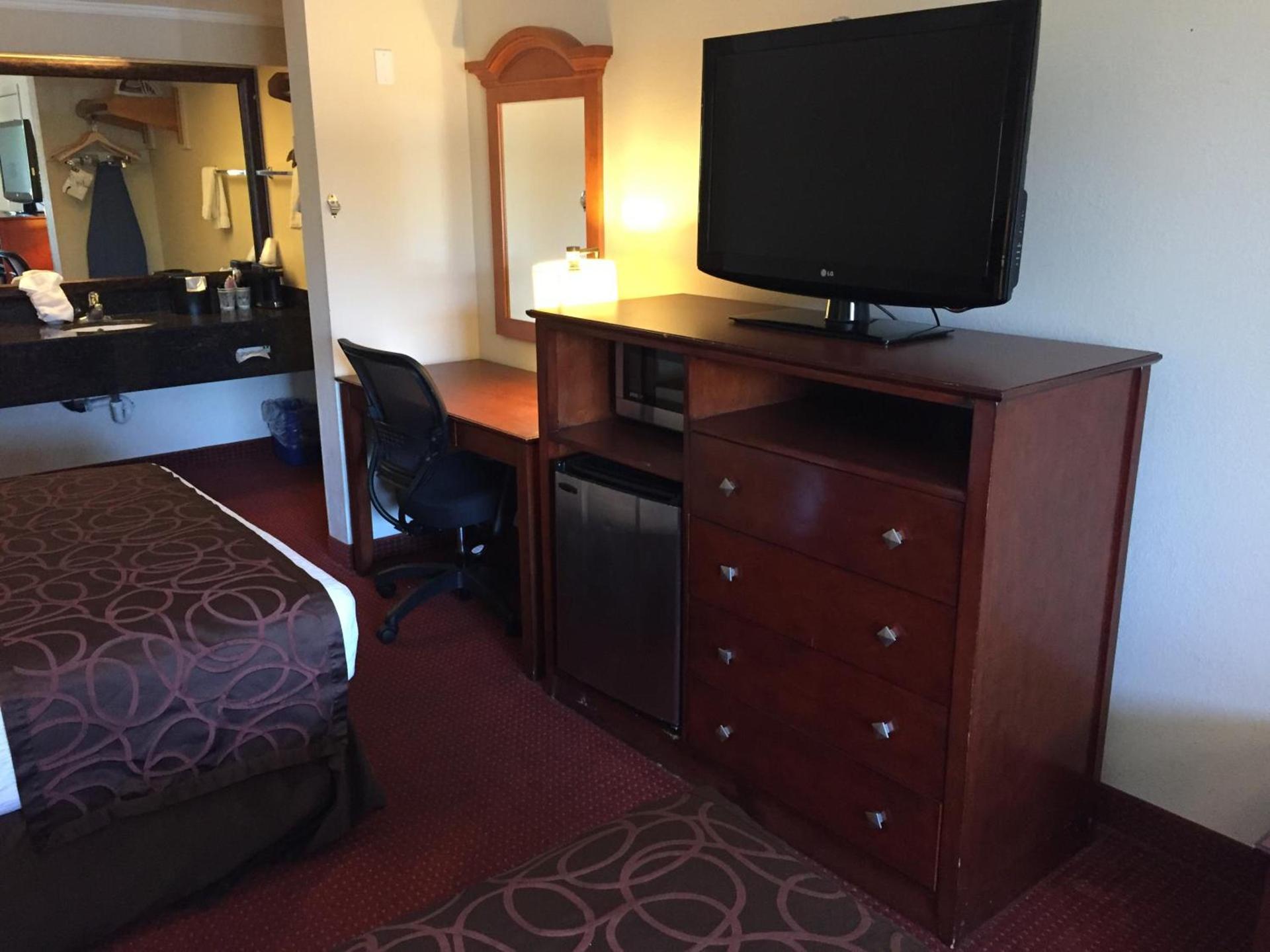 Chula Vista Inn photo 5