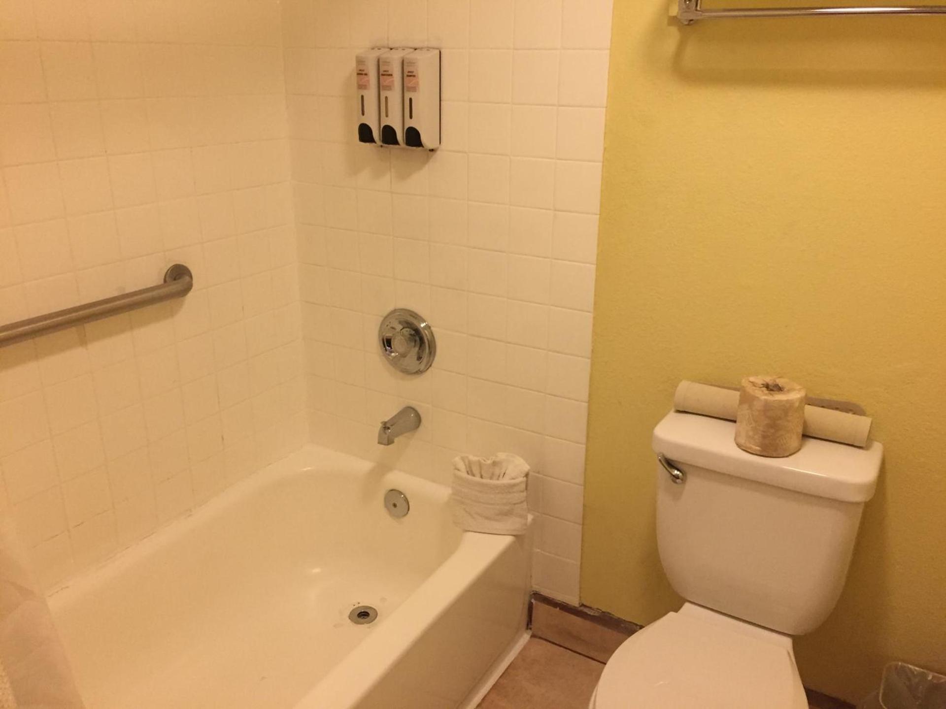 Chula Vista Inn photo 11