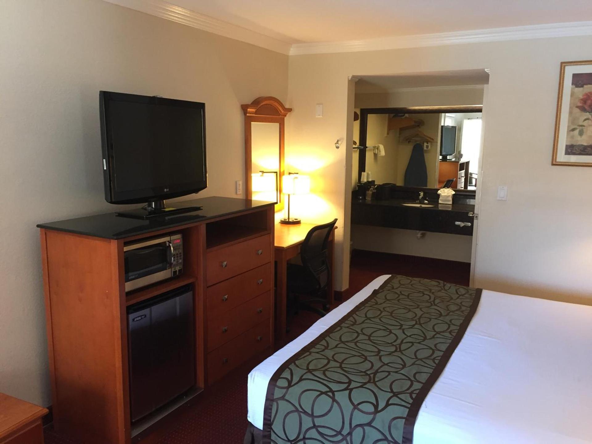Chula Vista Inn photo 13