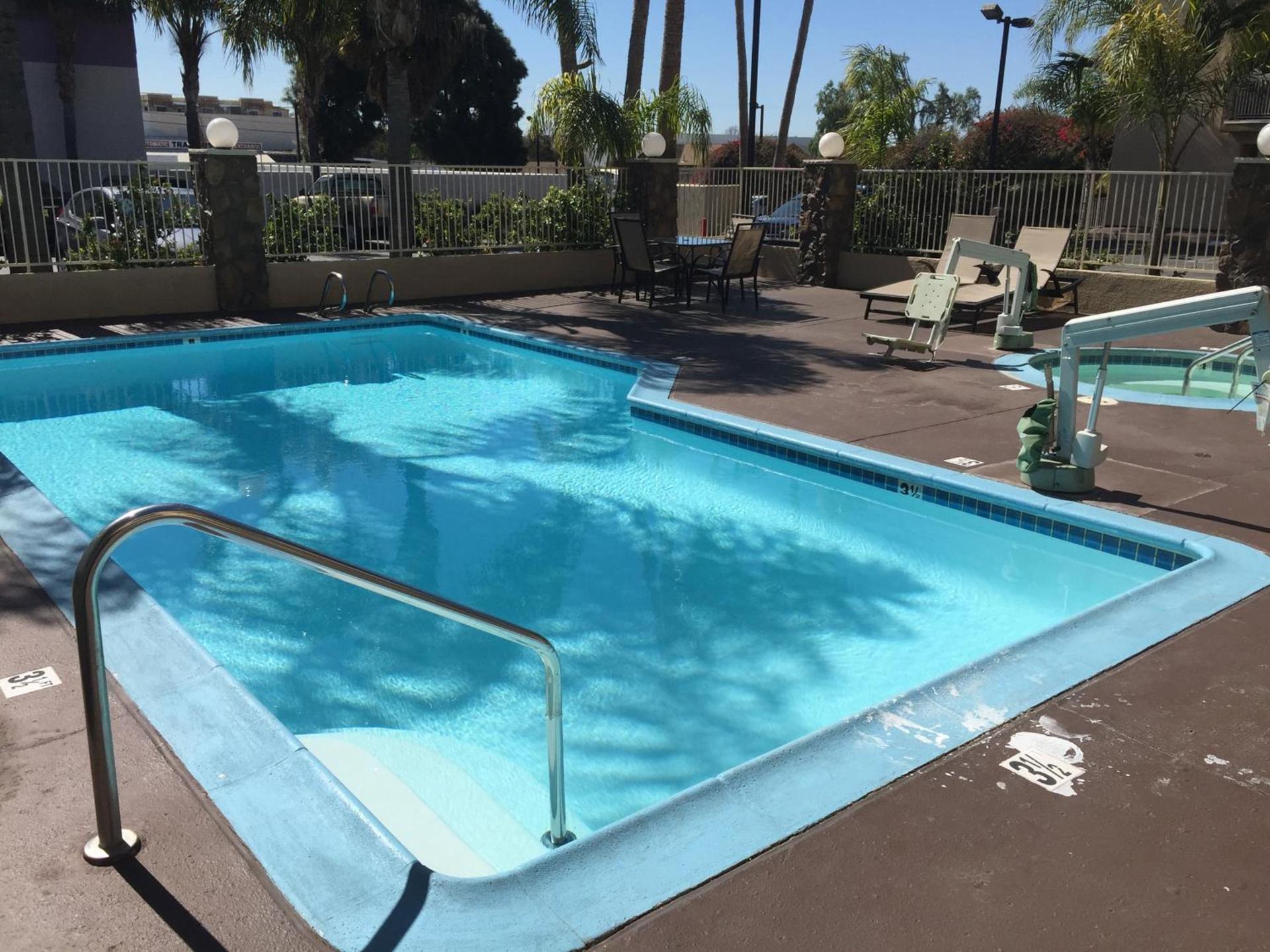 Chula Vista Inn photo 17