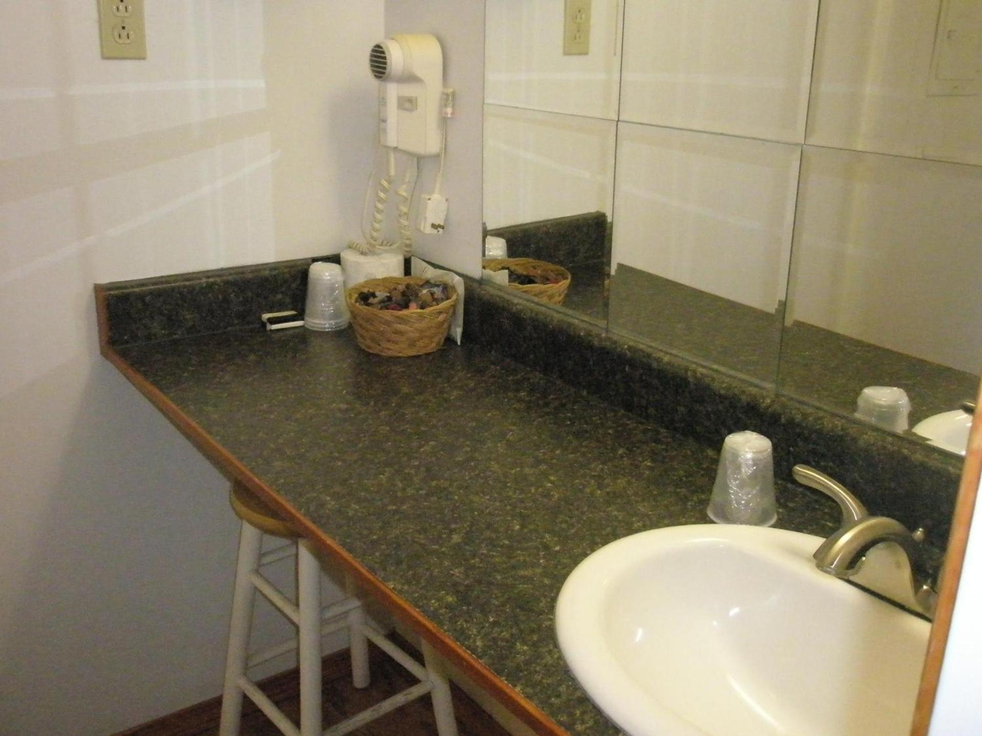 Mel Haven Motel photo 16