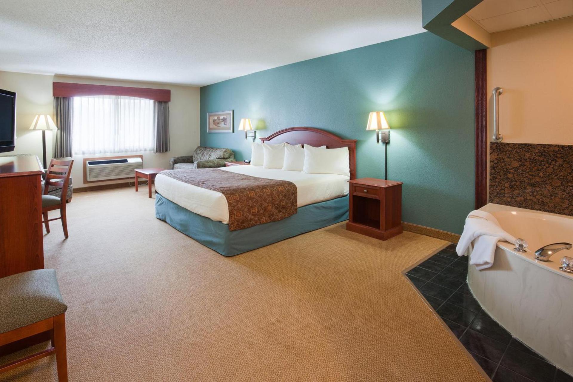 AmericInn by Wyndham St. Peter photo 11