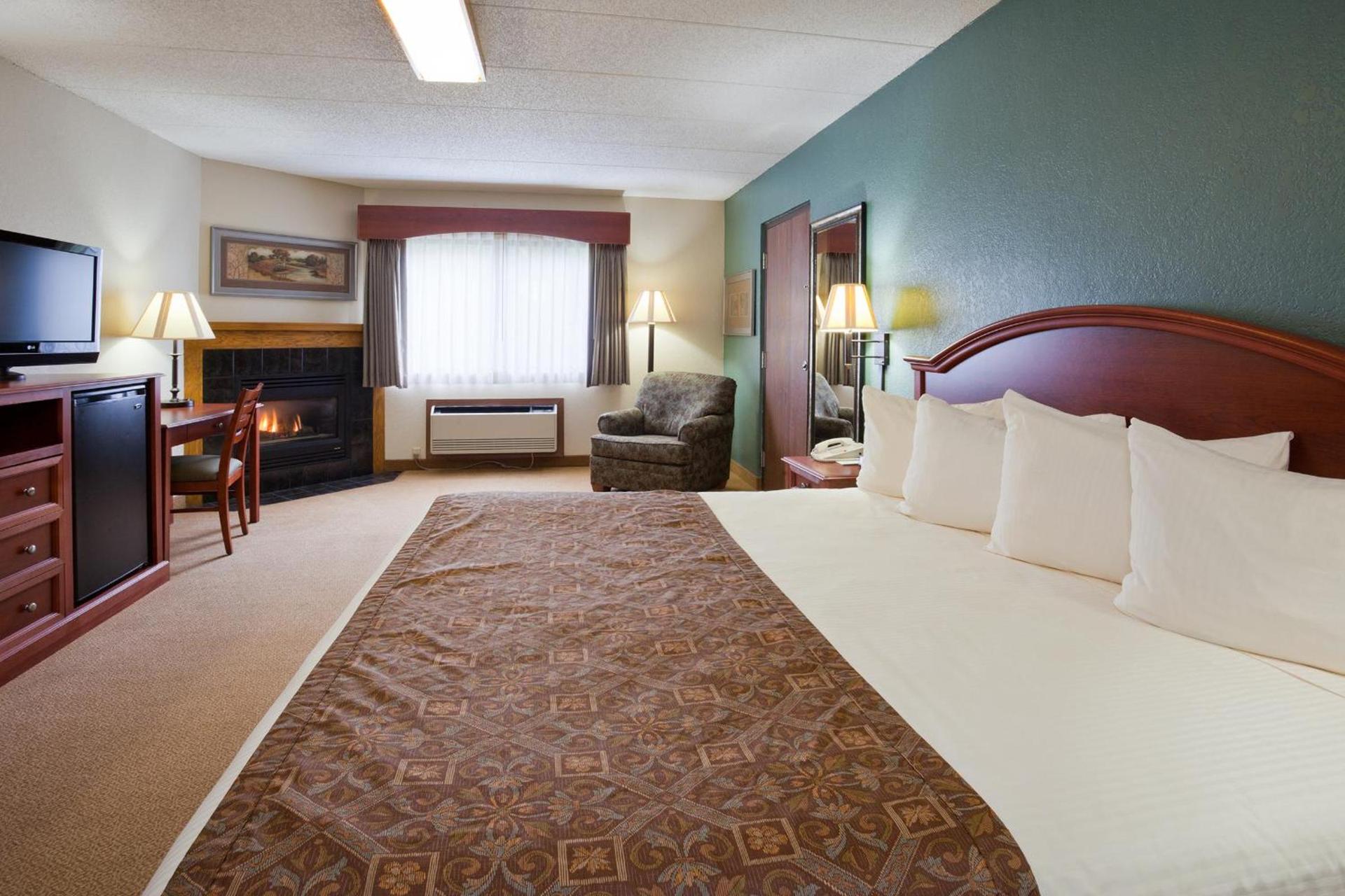 AmericInn by Wyndham St. Peter photo 20