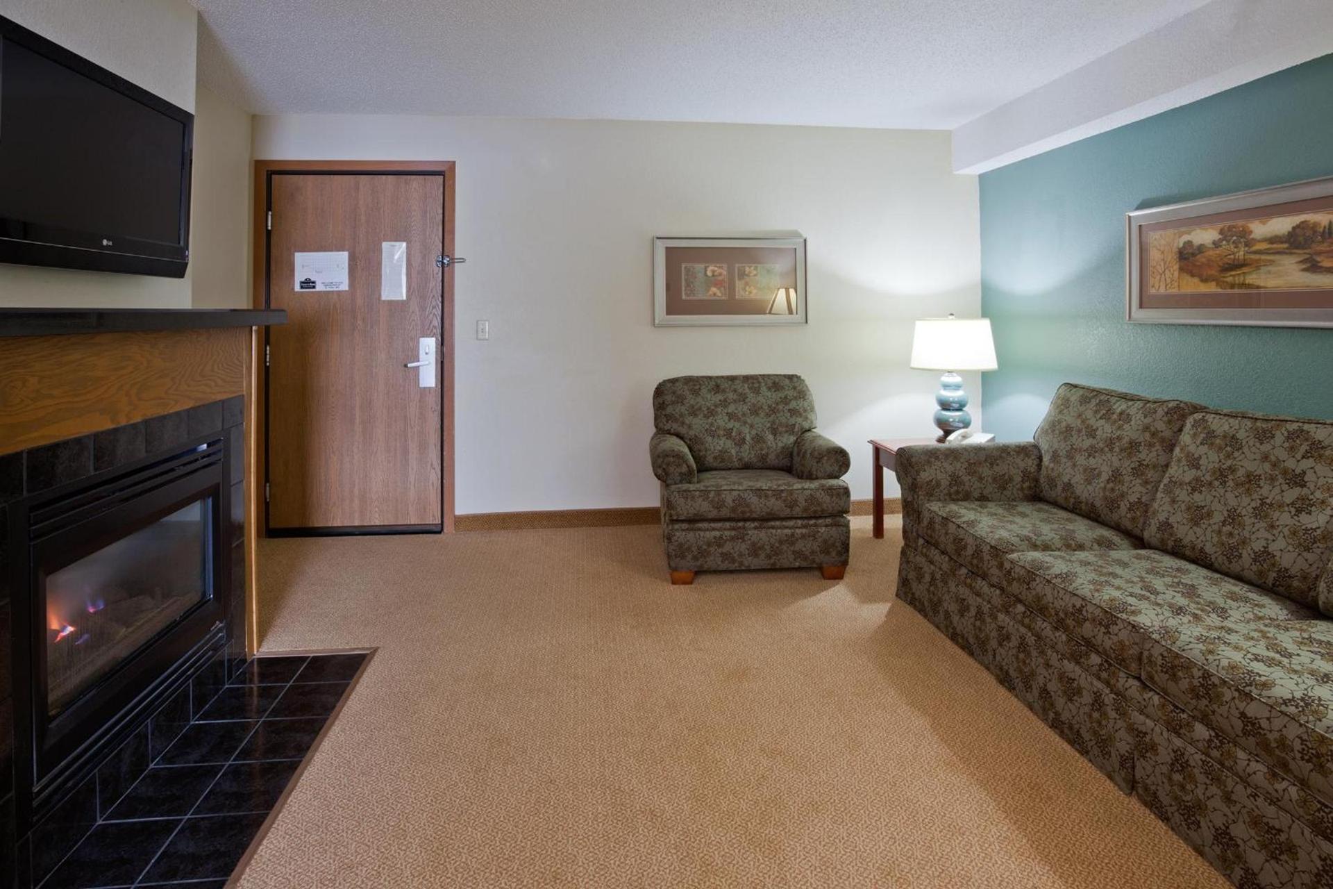 AmericInn by Wyndham St. Peter photo 24
