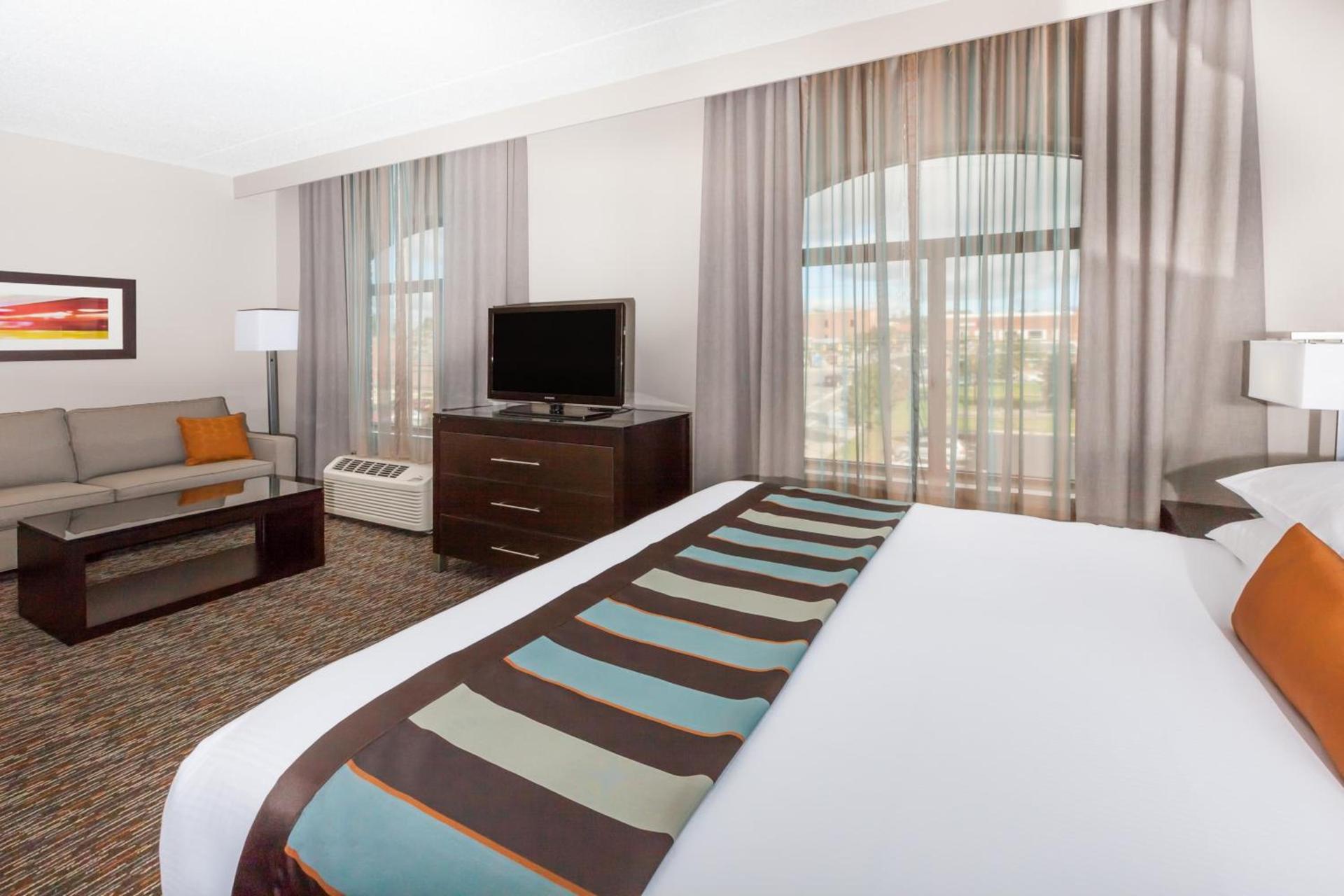 Wingate by Wyndham Sylvania-Toledo photo 2