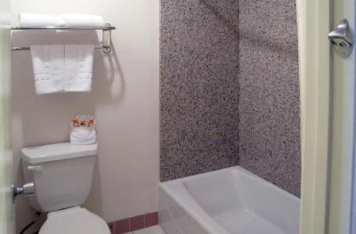 Americas Best Value Inn & Suites - Fontana photo 30