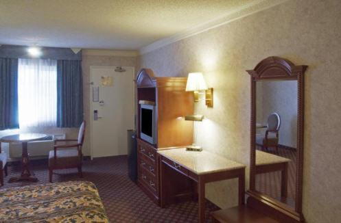 Americas Best Value Inn & Suites - Fontana photo 28