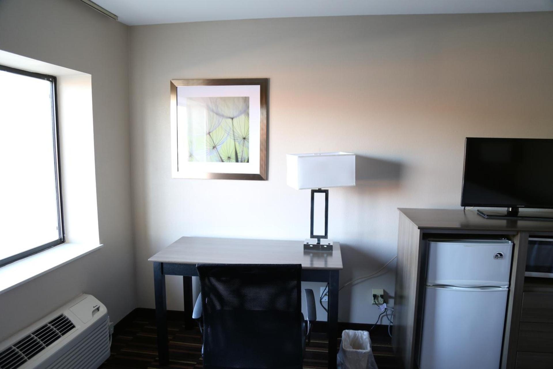 Baymont by Wyndham Plano photo 52