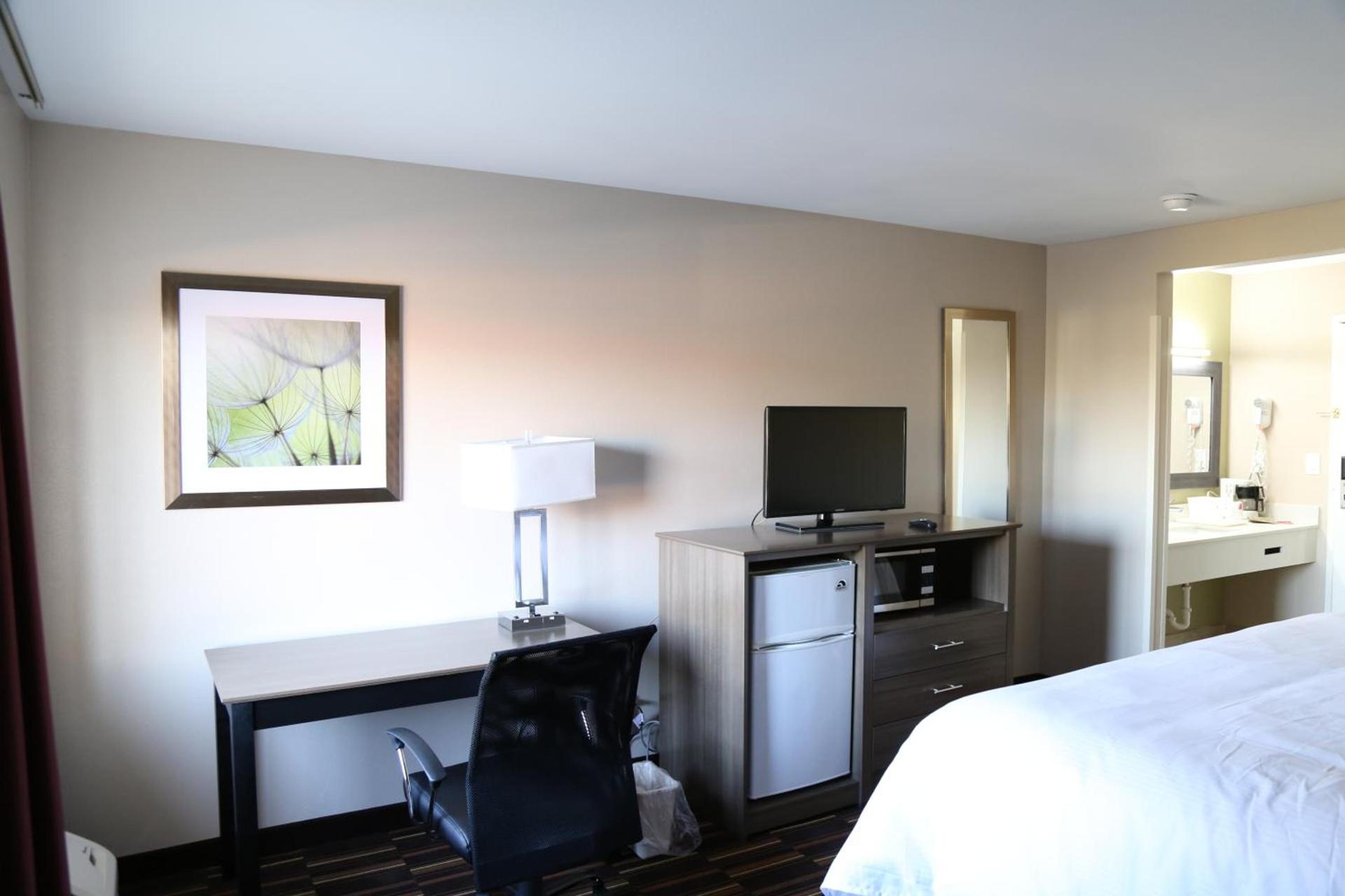 Baymont by Wyndham Plano photo 53