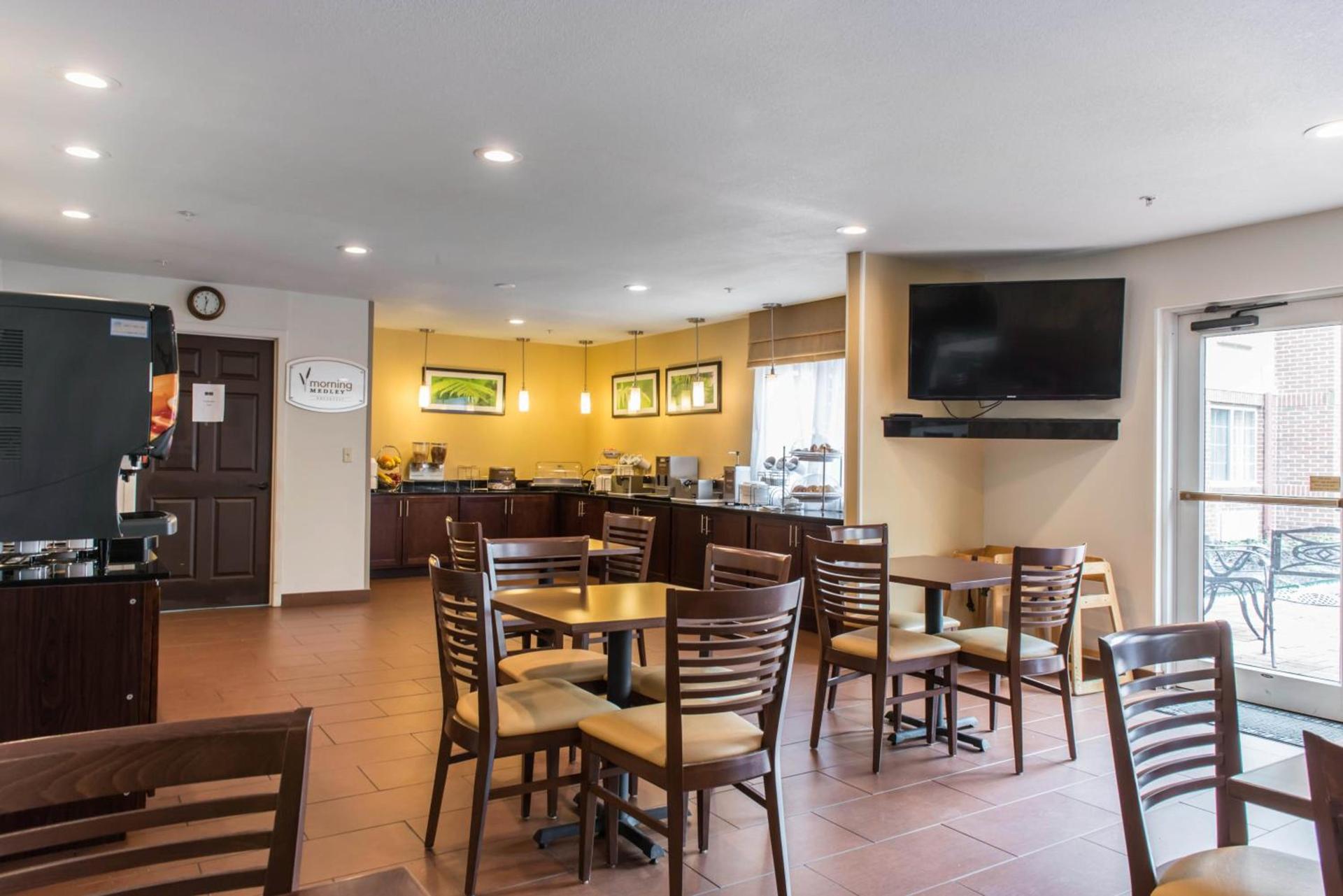 MainStay Suites Pittsburgh Airport photo 13