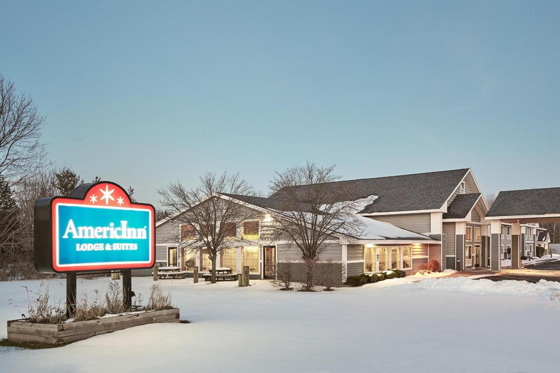 AmericInn by Wyndham Douglas/Saugatuck photo 41