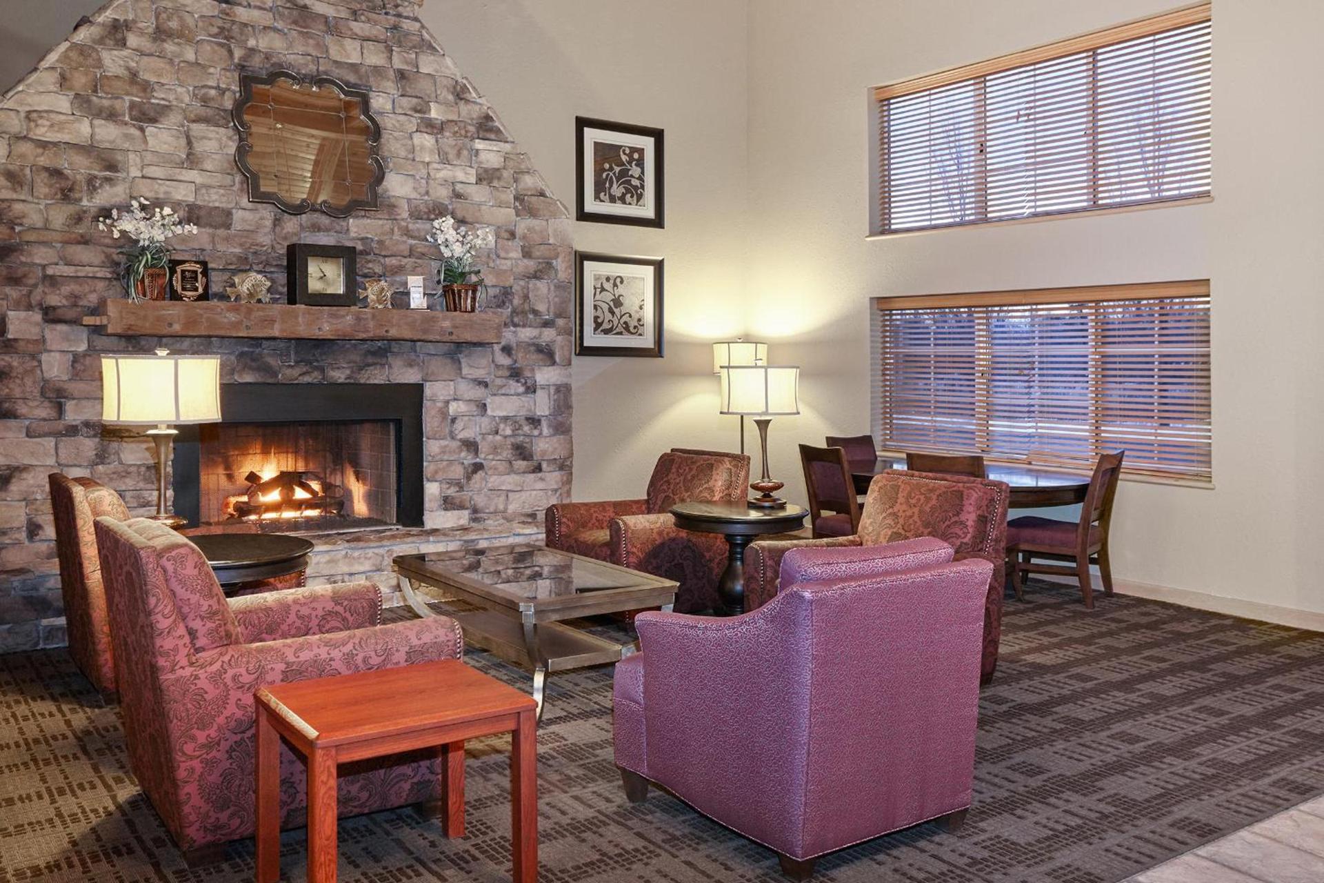 AmericInn by Wyndham Douglas/Saugatuck photo 46