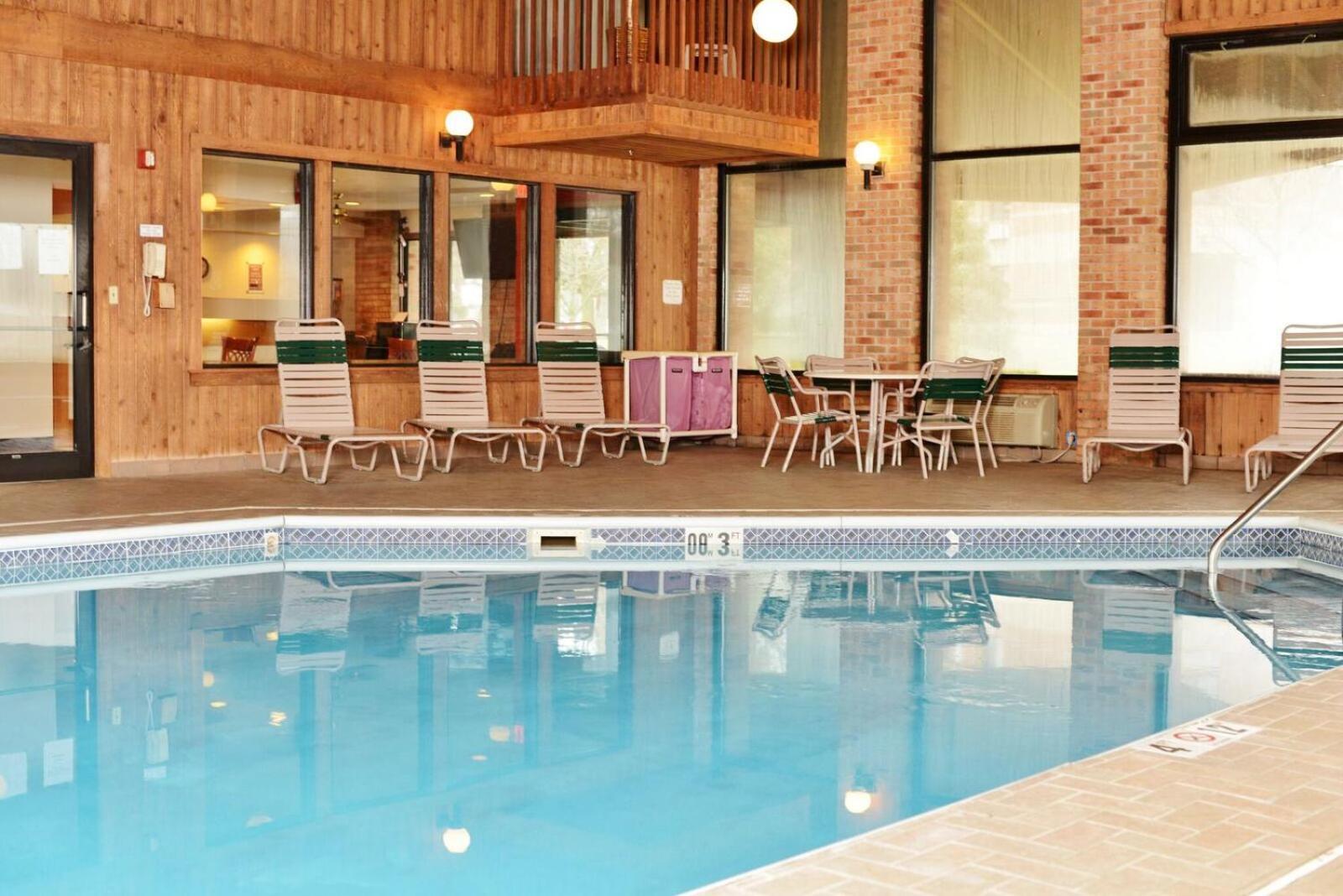 Country Hearth Inn & Suites - Kenton photo 8