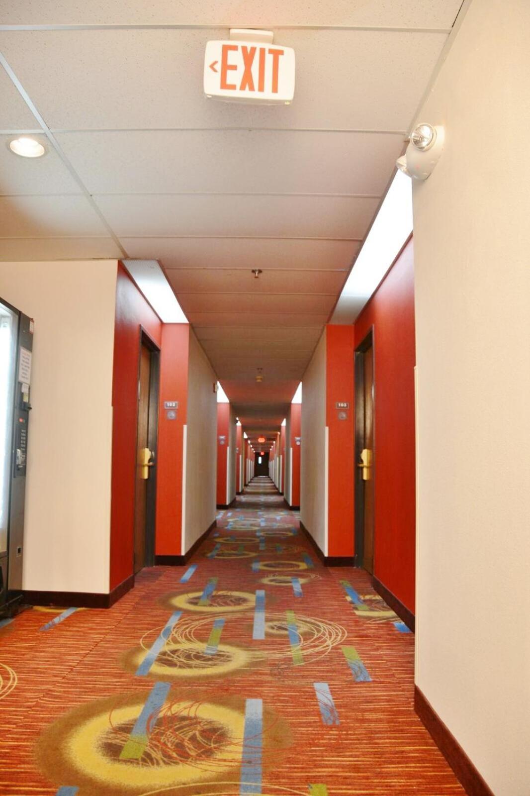 Country Hearth Inn & Suites - Kenton photo 9
