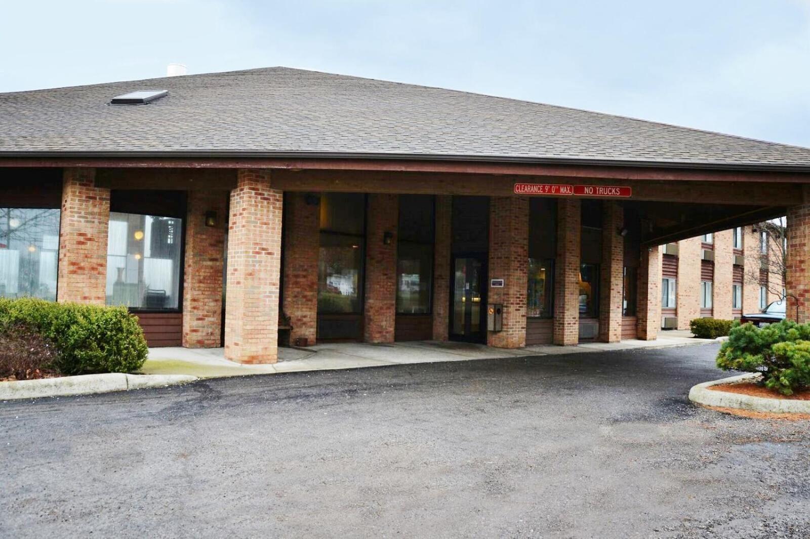 Country Hearth Inn & Suites - Kenton photo 2