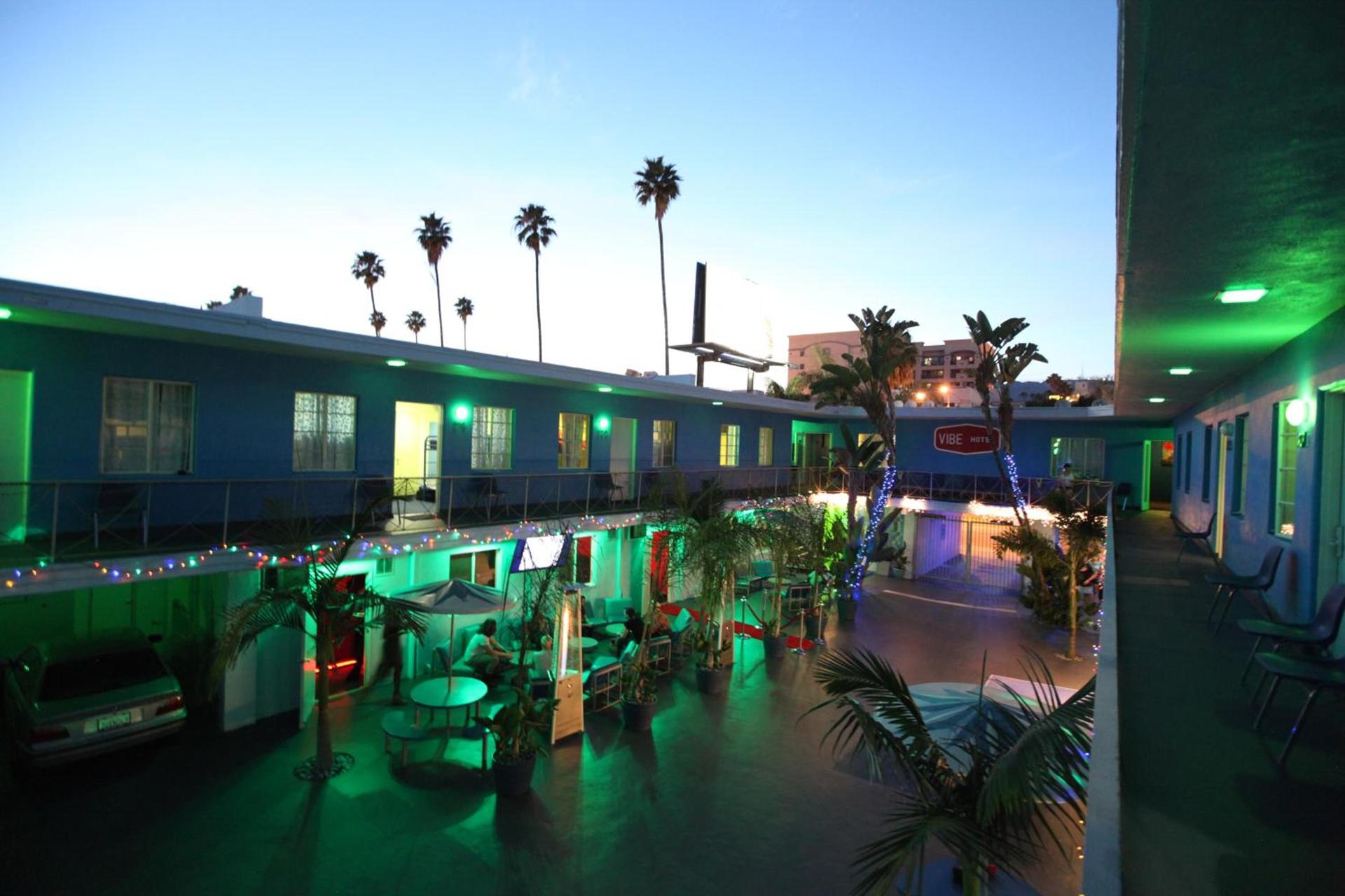 Banana Bungalow Hollywood Hotel & Hostel photo 7
