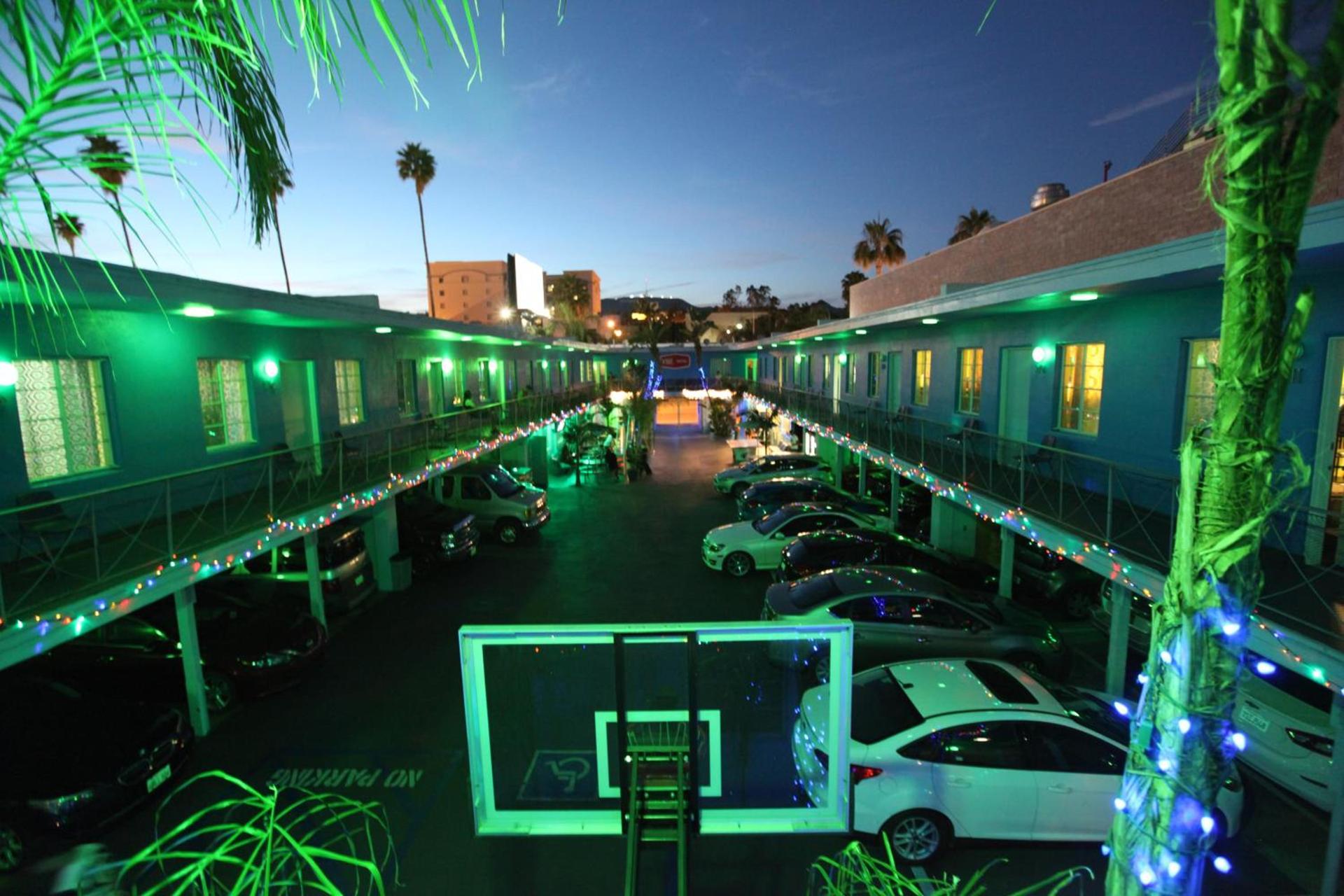 Banana Bungalow Hollywood Hotel & Hostel photo 12
