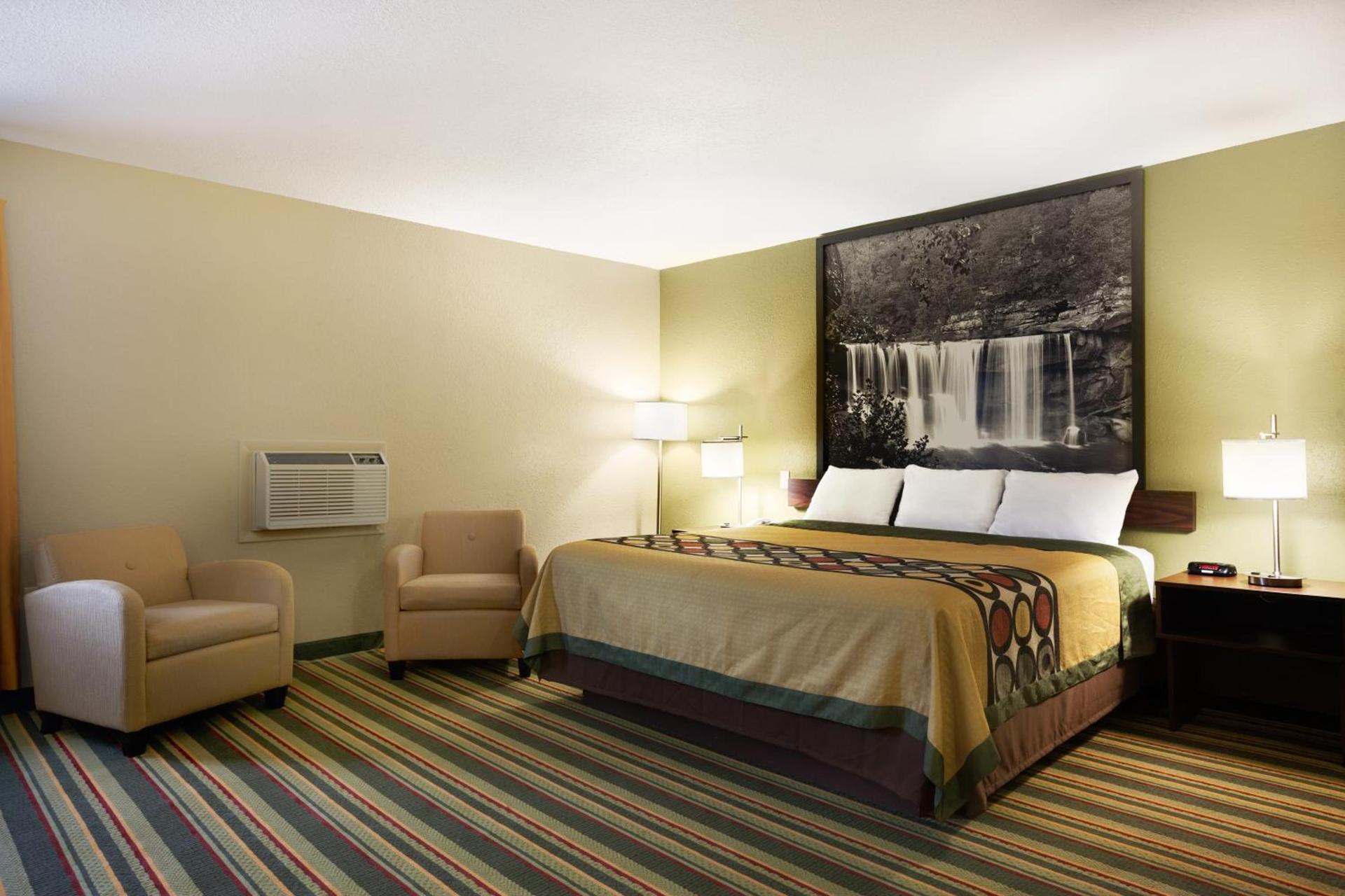 Super 8 by Wyndham Tuscola photo 27