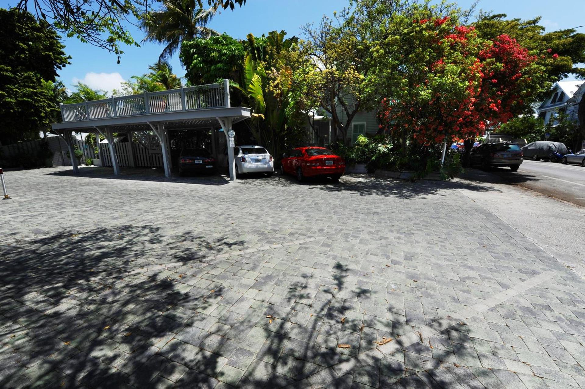 Eden House photo 37