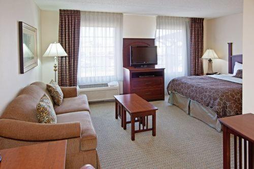 Staybridge Suites Indianapolis Downtown-Convention Center by IHG photo 7
