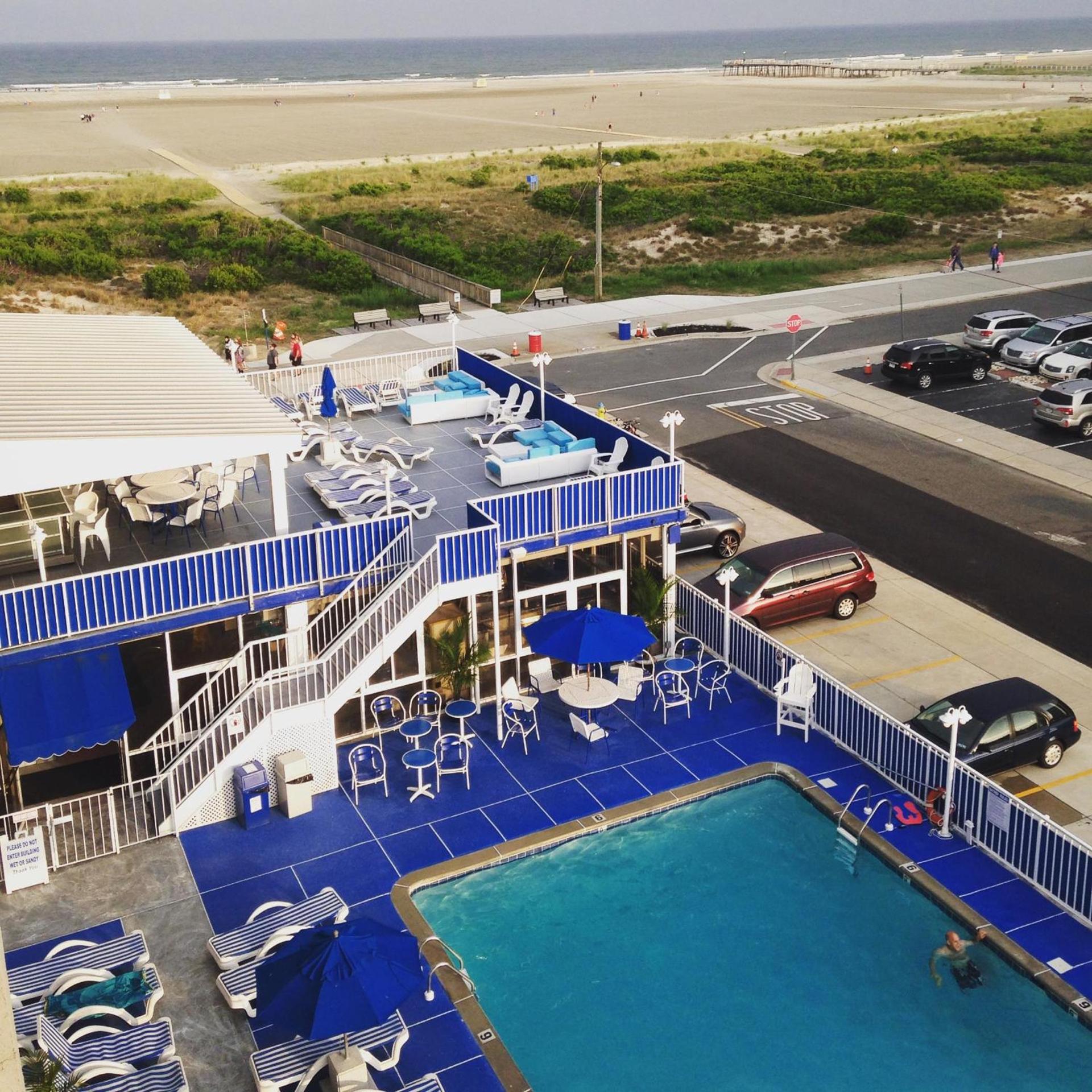 Adventurer Oceanfront Inn photo 14