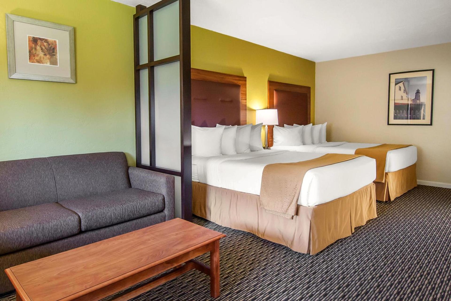 Quality Inn & Suites at Coos Bay photo 5