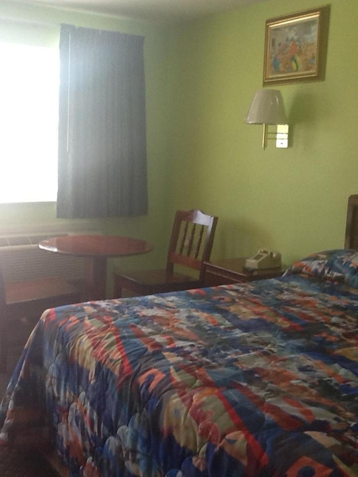 Budget Inn photo 11