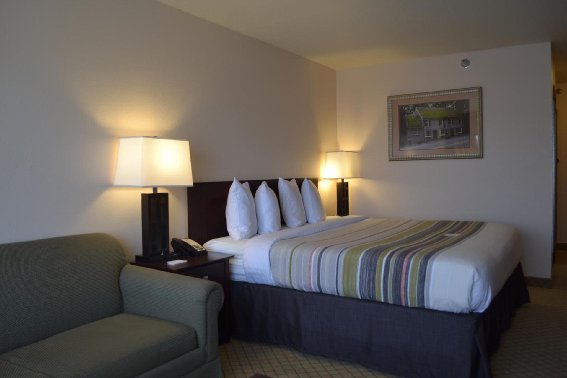 Country Inn & Suites by Radisson, Abingdon, VA photo 45