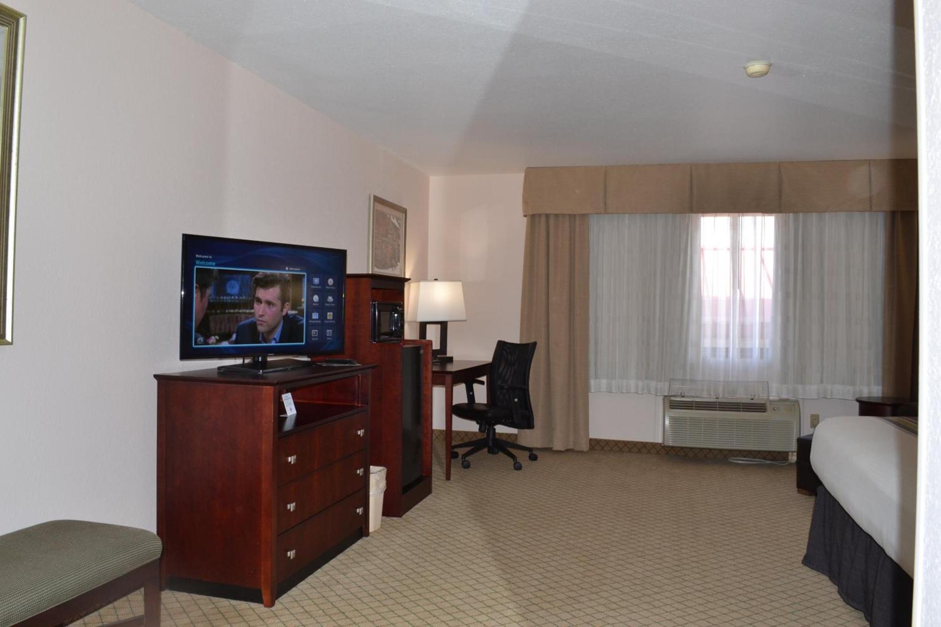 Country Inn & Suites by Radisson, Abingdon, VA photo 51