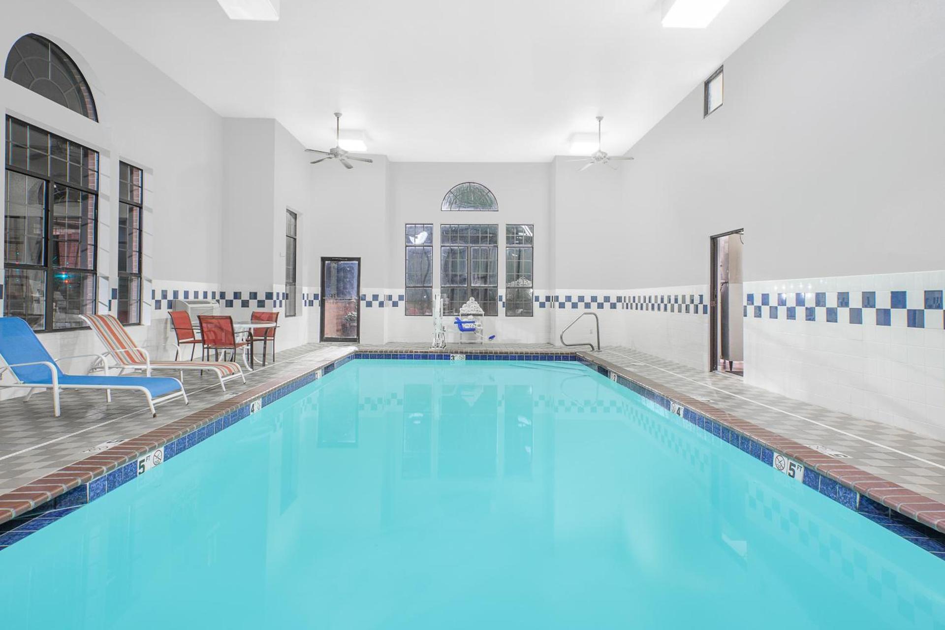 Super 8 by Wyndham Lowell/Bentonville/Rogers Area photo 4