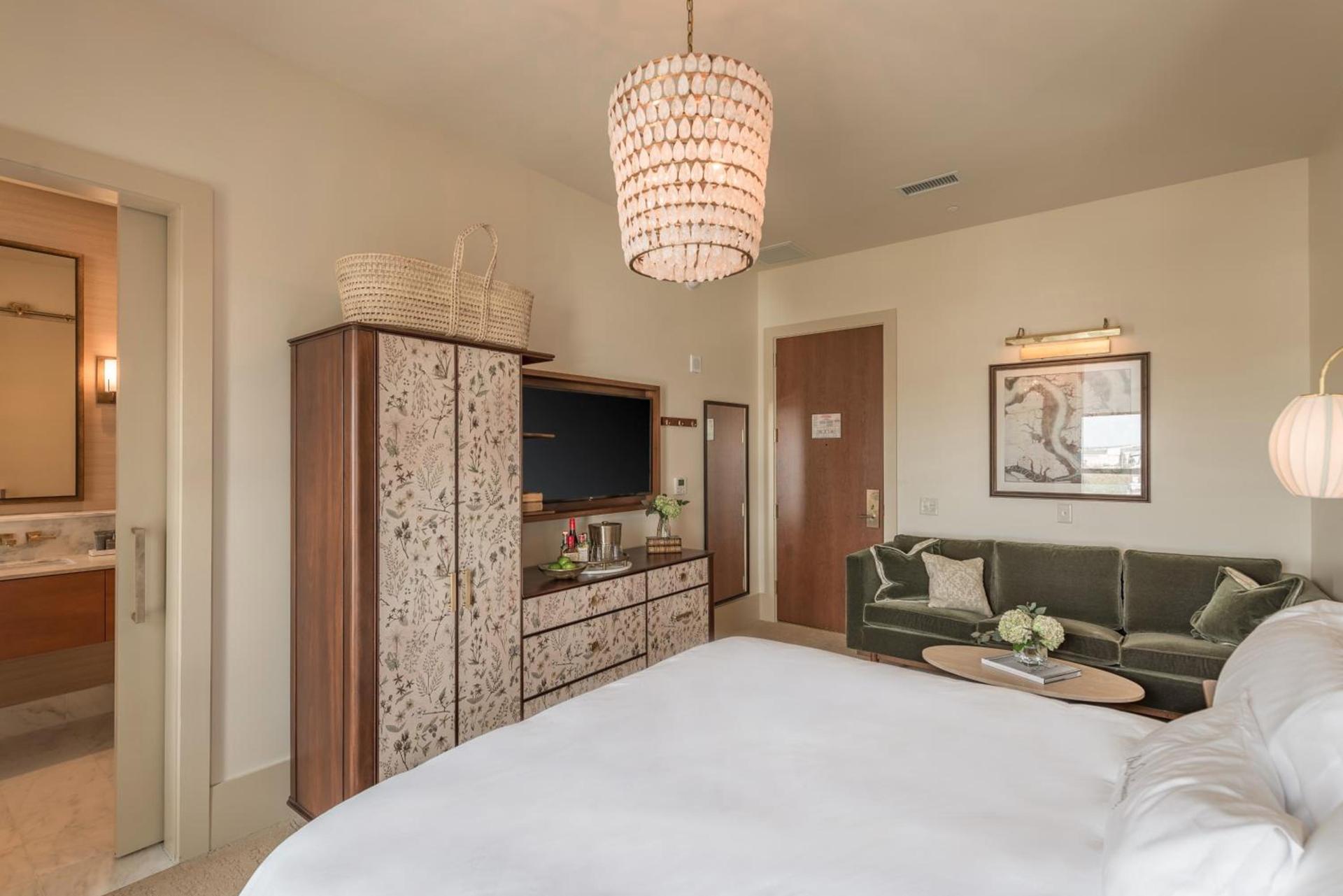 The Dewberry Charleston photo 31