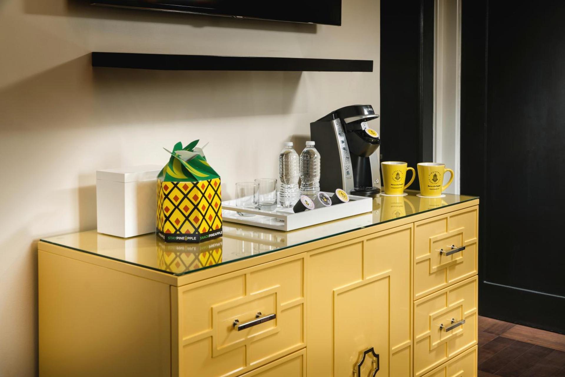 Staypineapple, An Elegant Hotel, Union Square photo 26