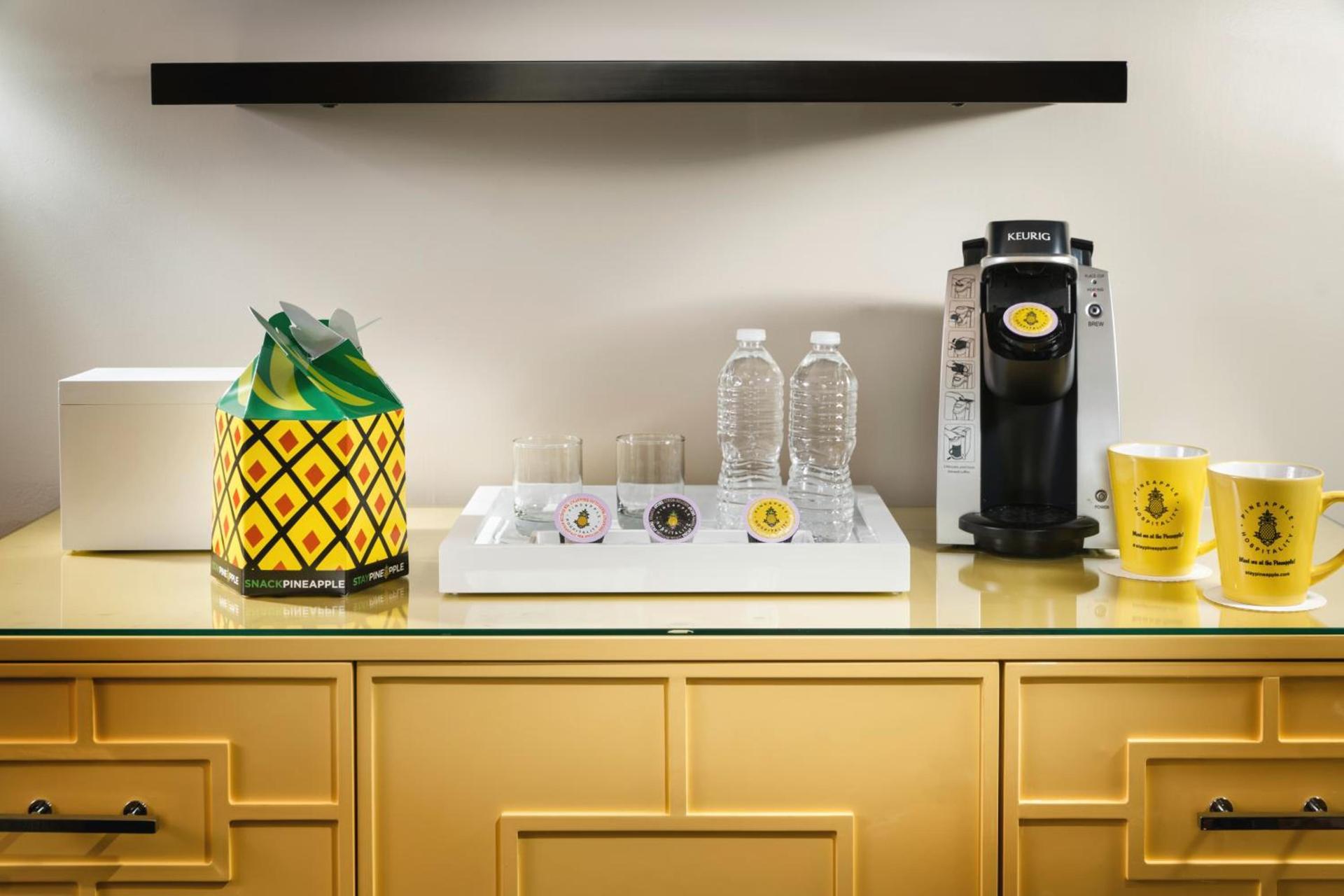Staypineapple, An Elegant Hotel, Union Square photo 22