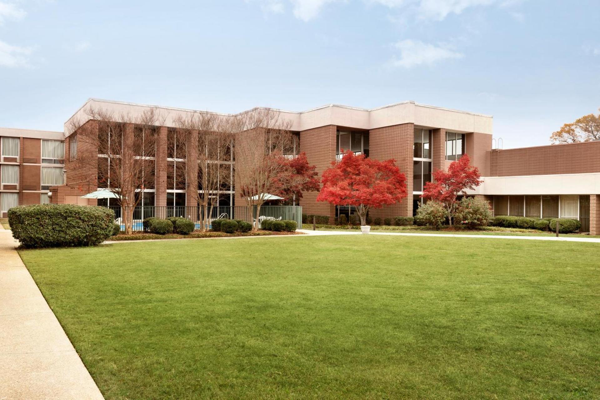 Clarion Inn Sheffield Muscle Shoals photo 45