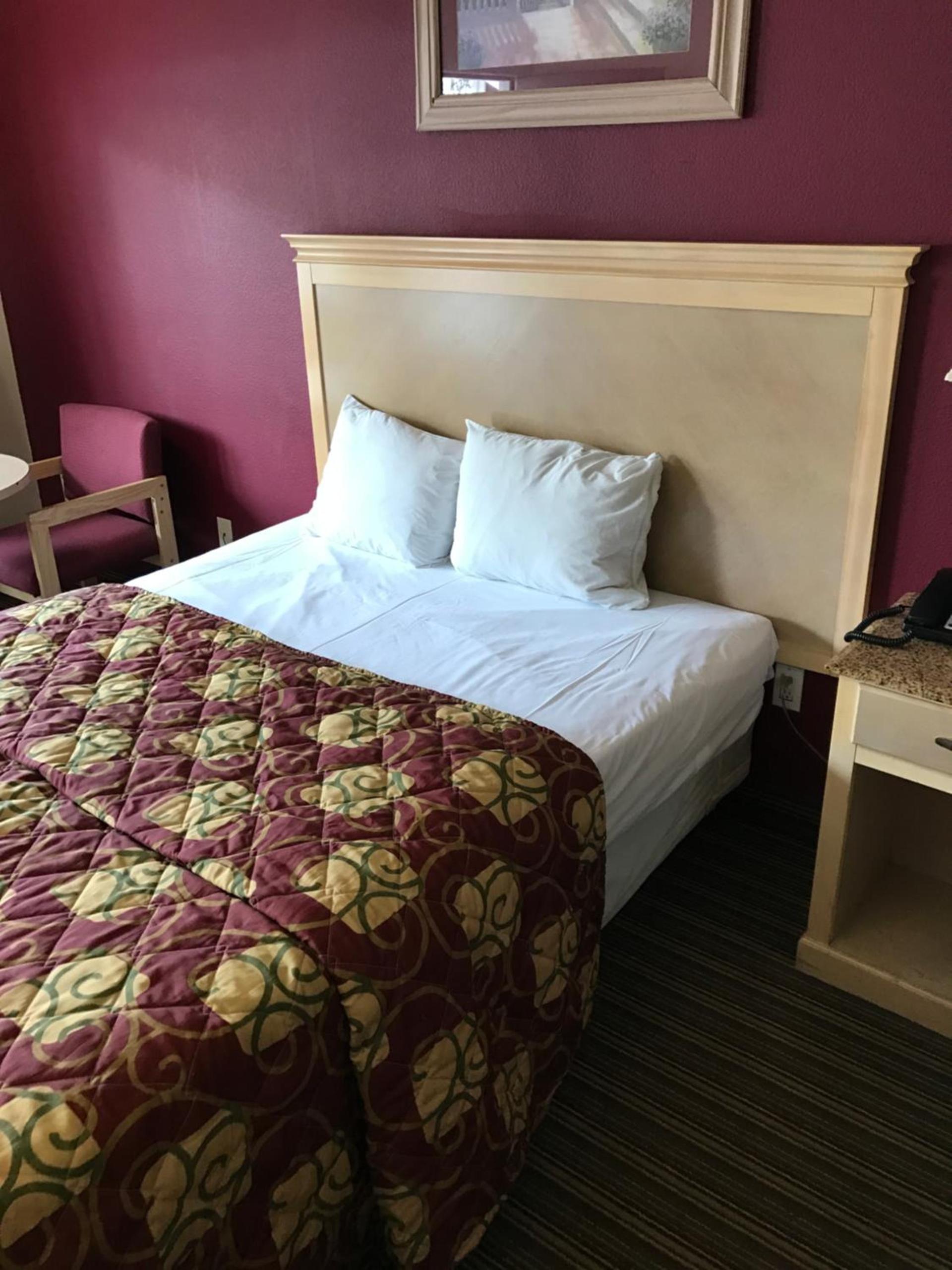 Crystal Inn and Suites photo 6